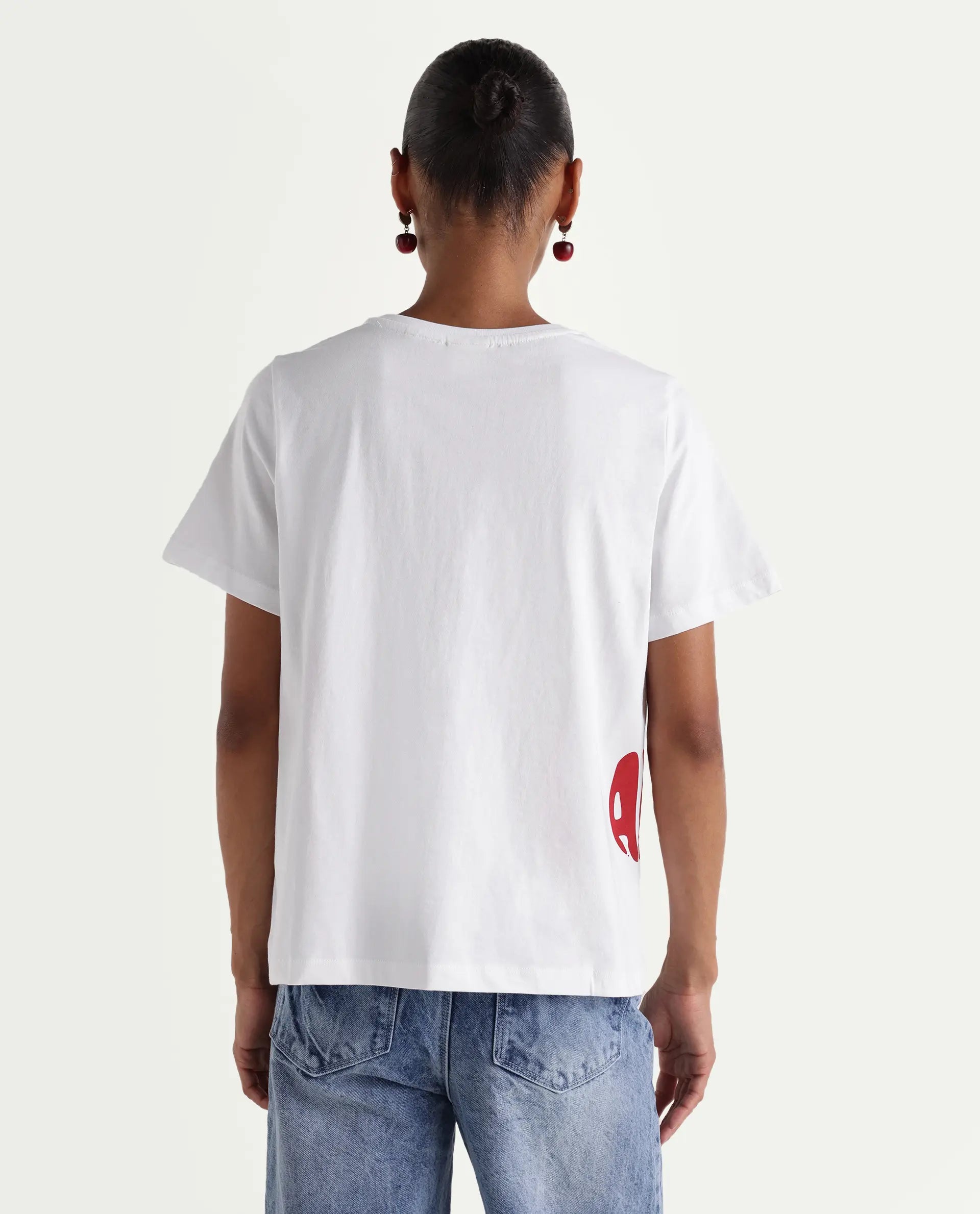Rareism Women's Zay White Cotton V-Neck Pull-On Relaxed Typography Print T-Shirt