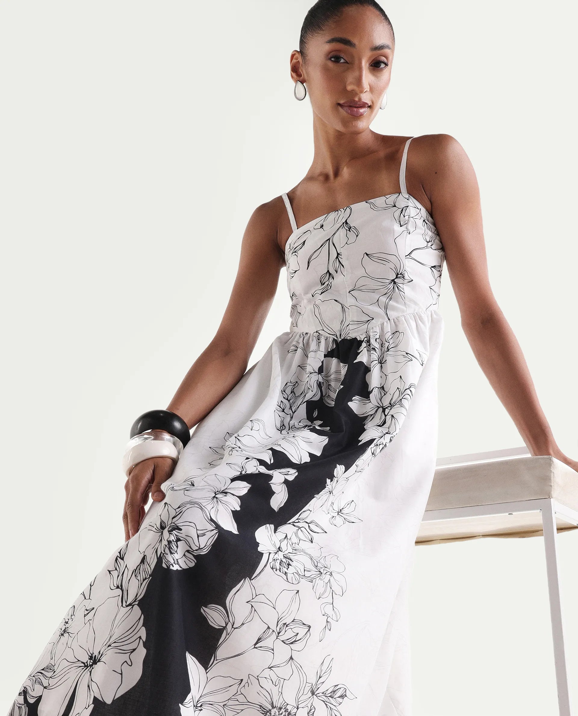 Rareism Women's Clara White Viscose Sleeveless Fit And Flare Floral Print Dress