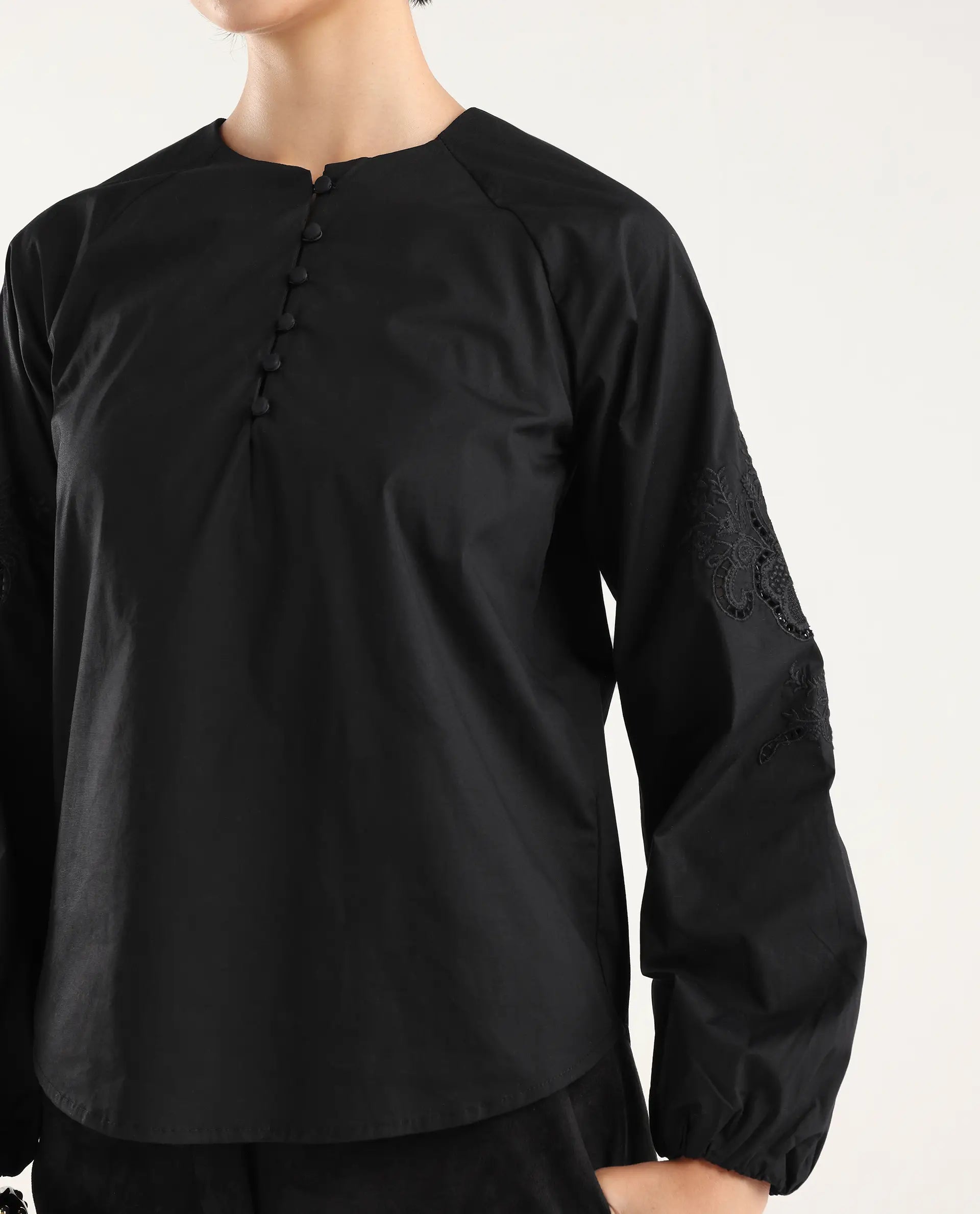 Rareism Women's Nembon Black Cotton Full Sleeve Regular Fit Plain Top