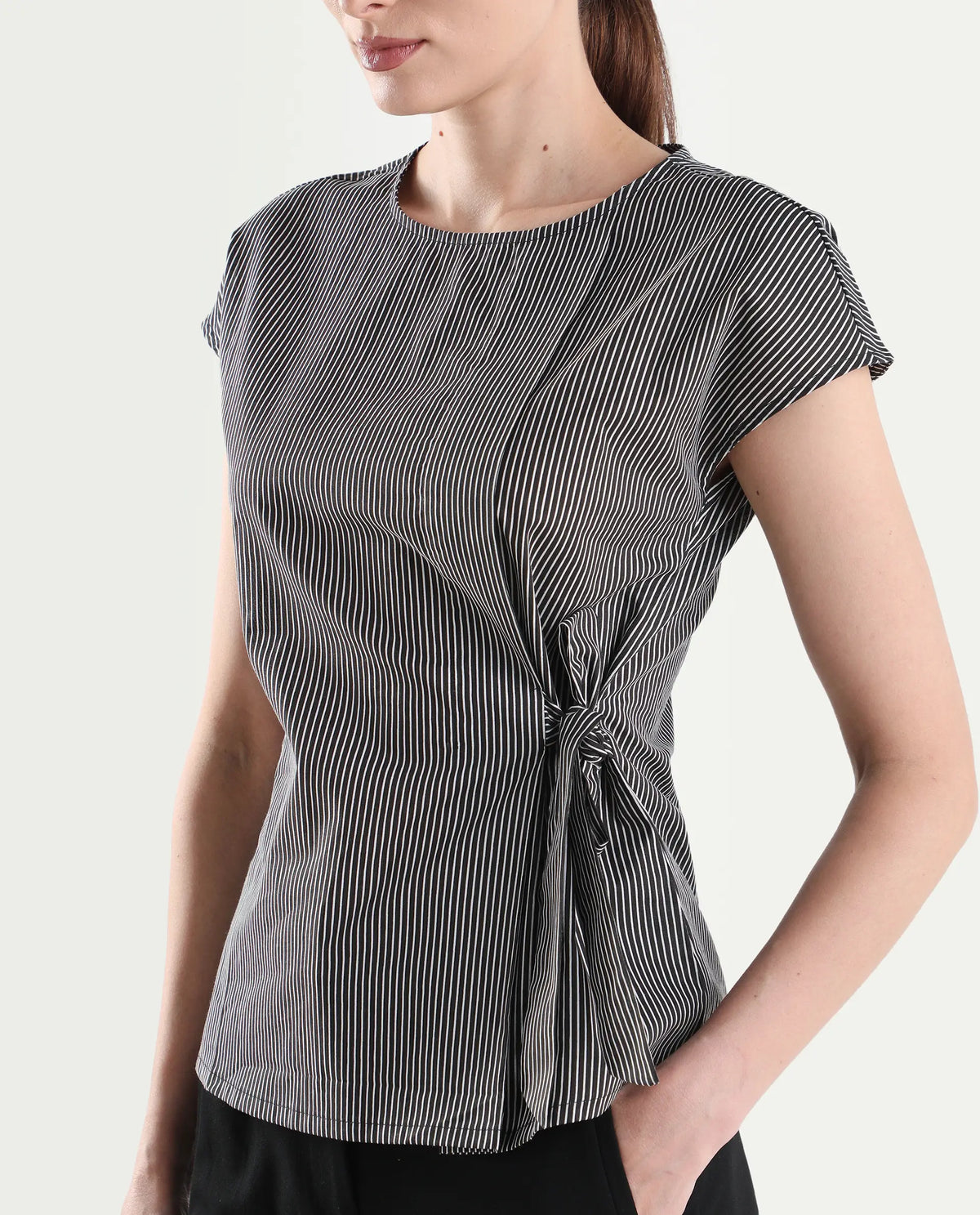 Rareism Women's Varno Black Cotton Half Sleeve Regular Fit Printed Top
