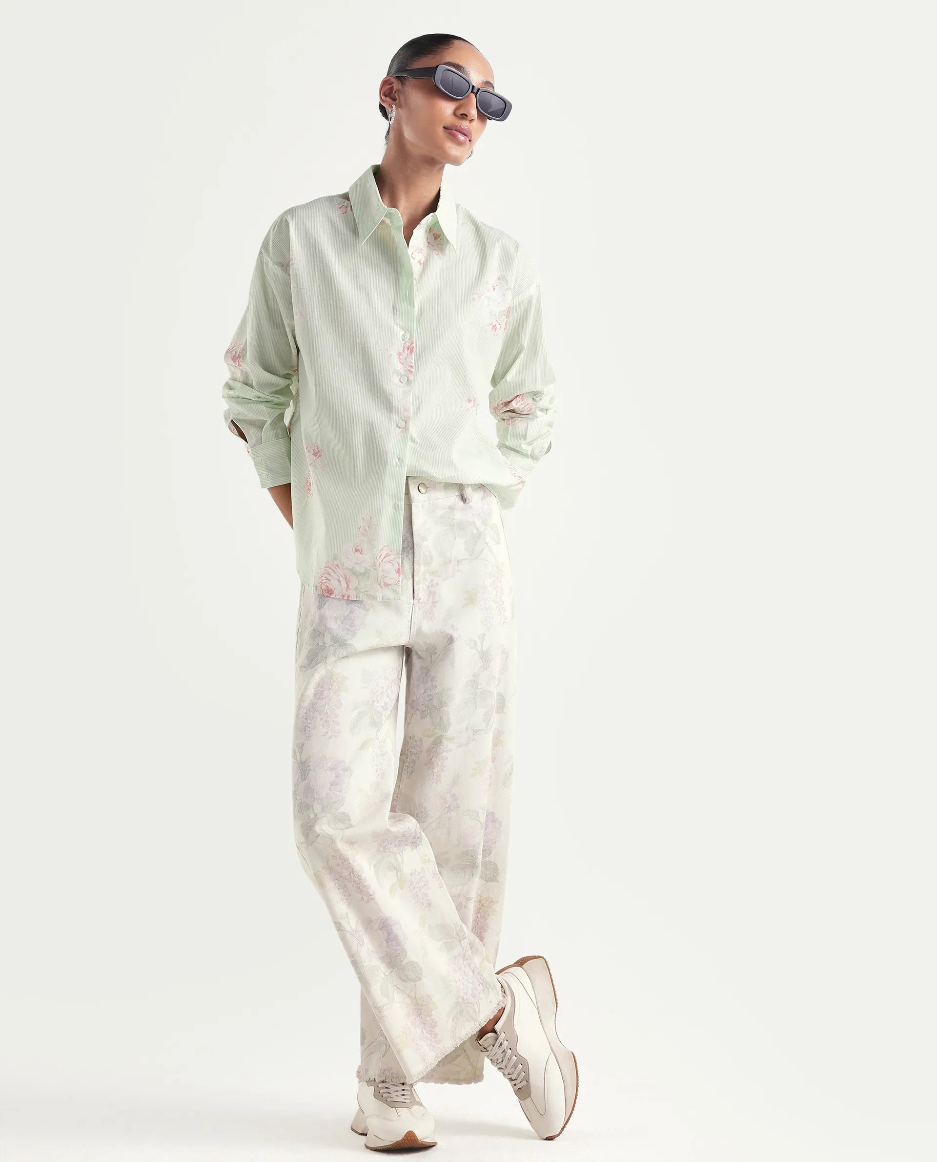 Rareism Women's Horu Light Green Cotton Full Sleeve Spread Collar Button Oversized Floral Print Shirt Oversize
