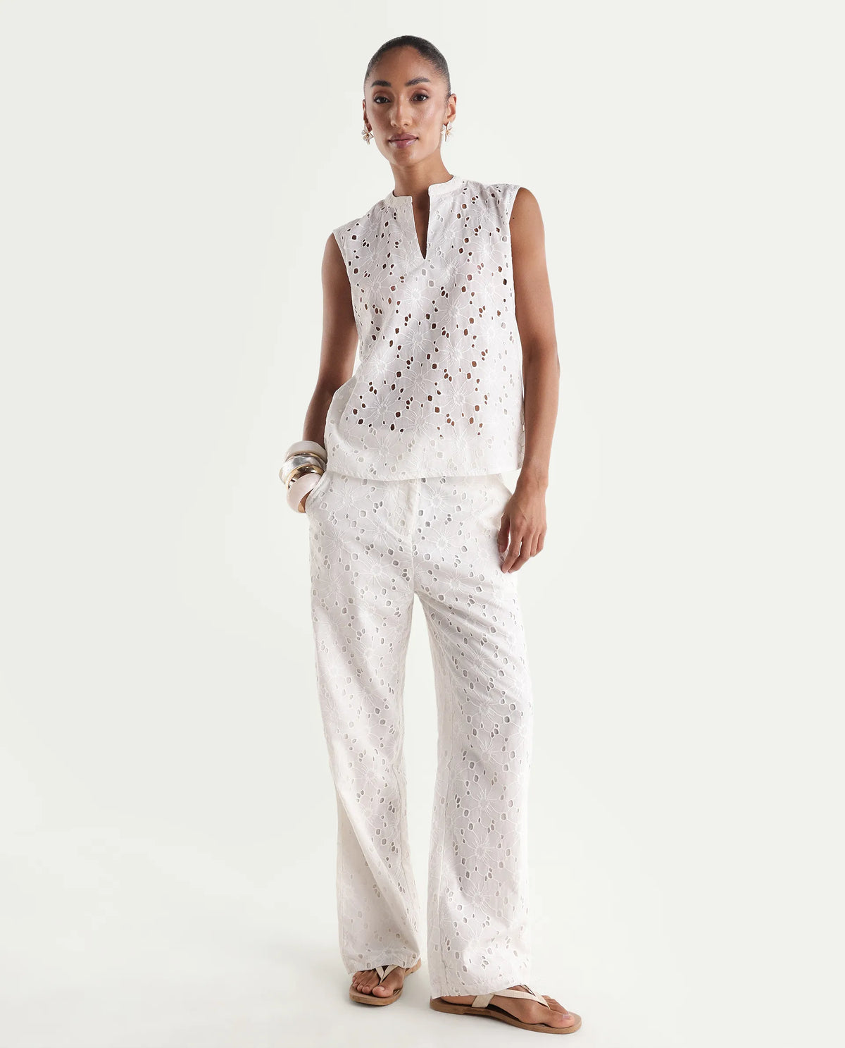 Rareism Women's Nuton-B White Cotton Plain Regular Fit Trouser