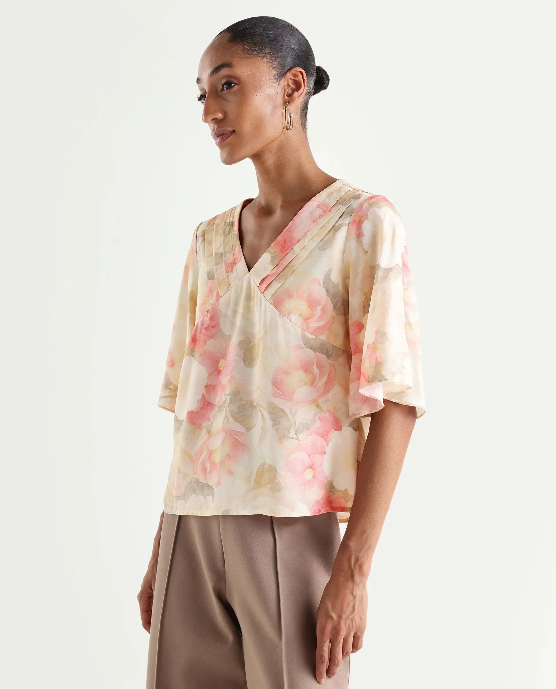 Rareism Women's Vlara Multi Viscose Fabric V-Neck Regular Floral Print Top