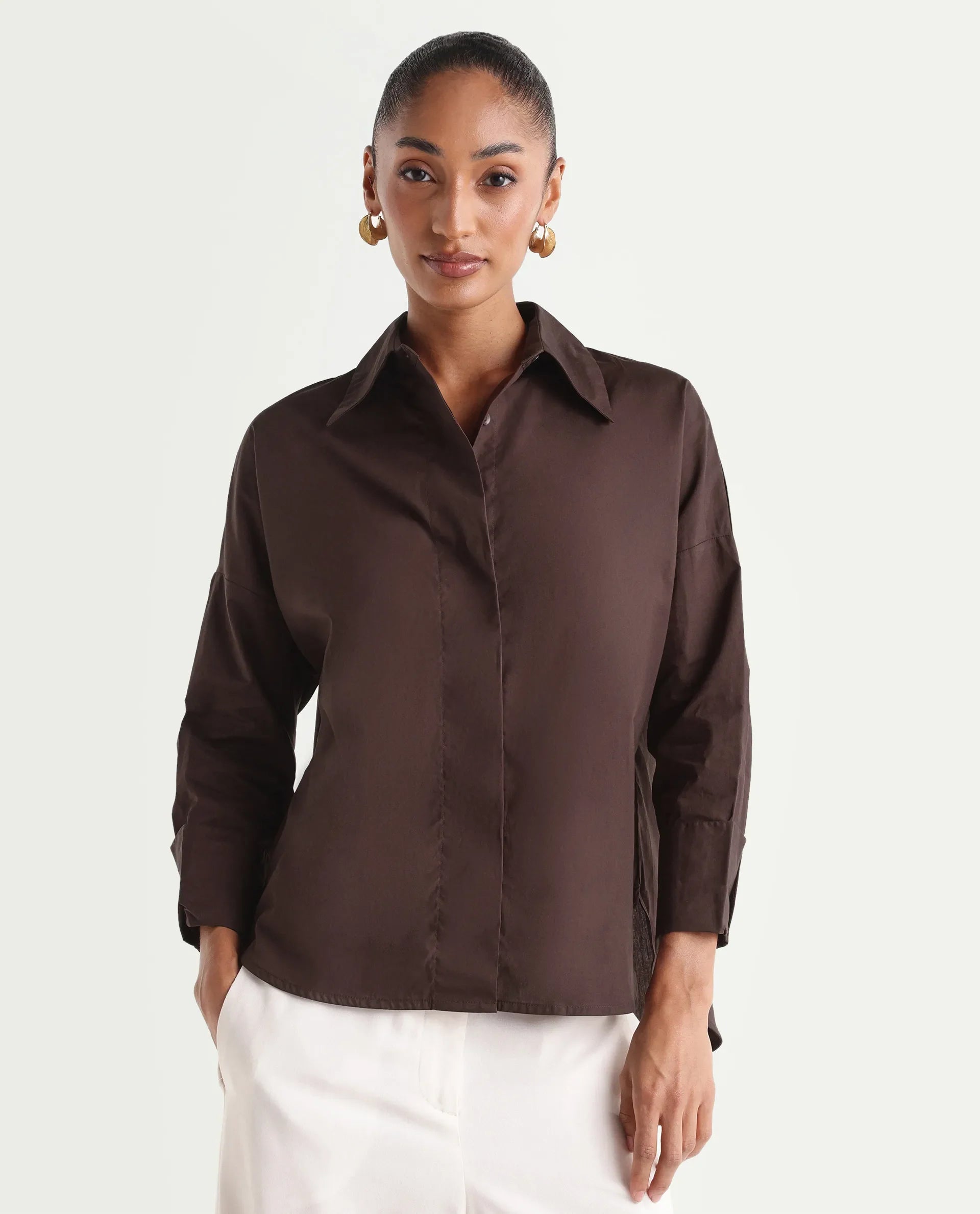 Rareism Women's Oni Brown Cotton Spread Collar Button Boxy Plain Shirt