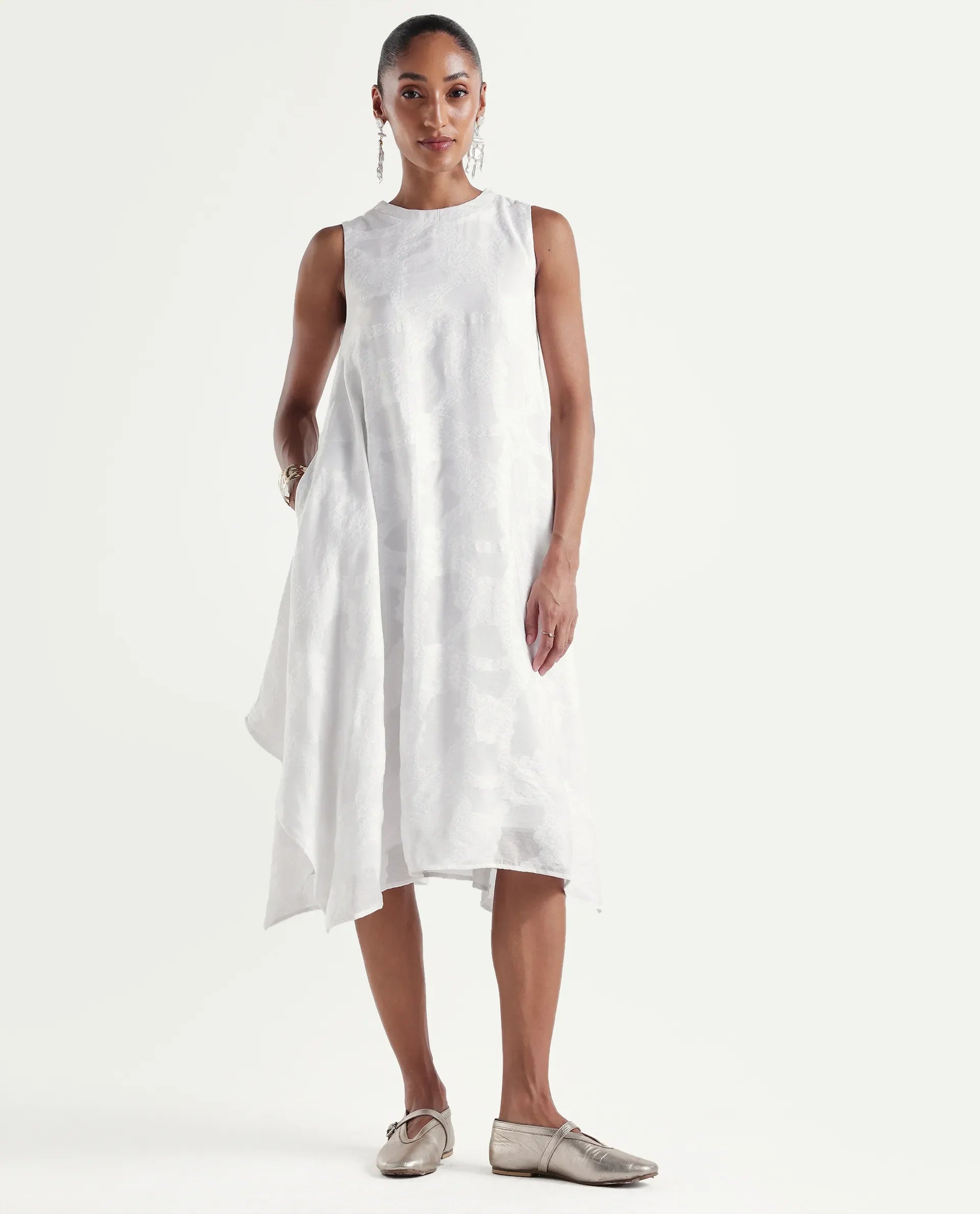 Rareism Women's Dassidy Off White Viscose Blend Crew Neck Button A-Line Jacquard Print Dress