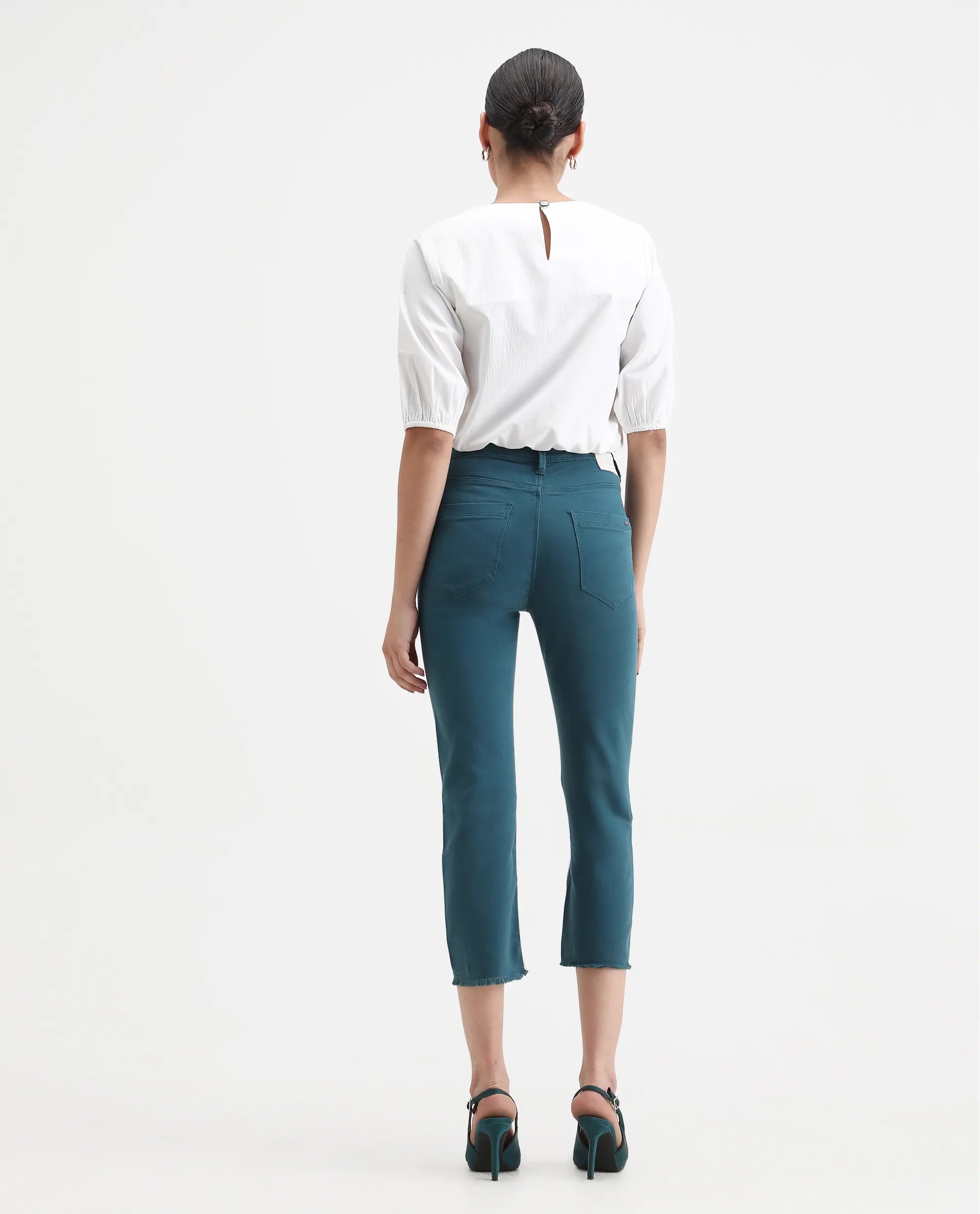 Rareism Women's Admiral Petrol Cotton Blend Plain Ankle Length Regular Fit Jeans