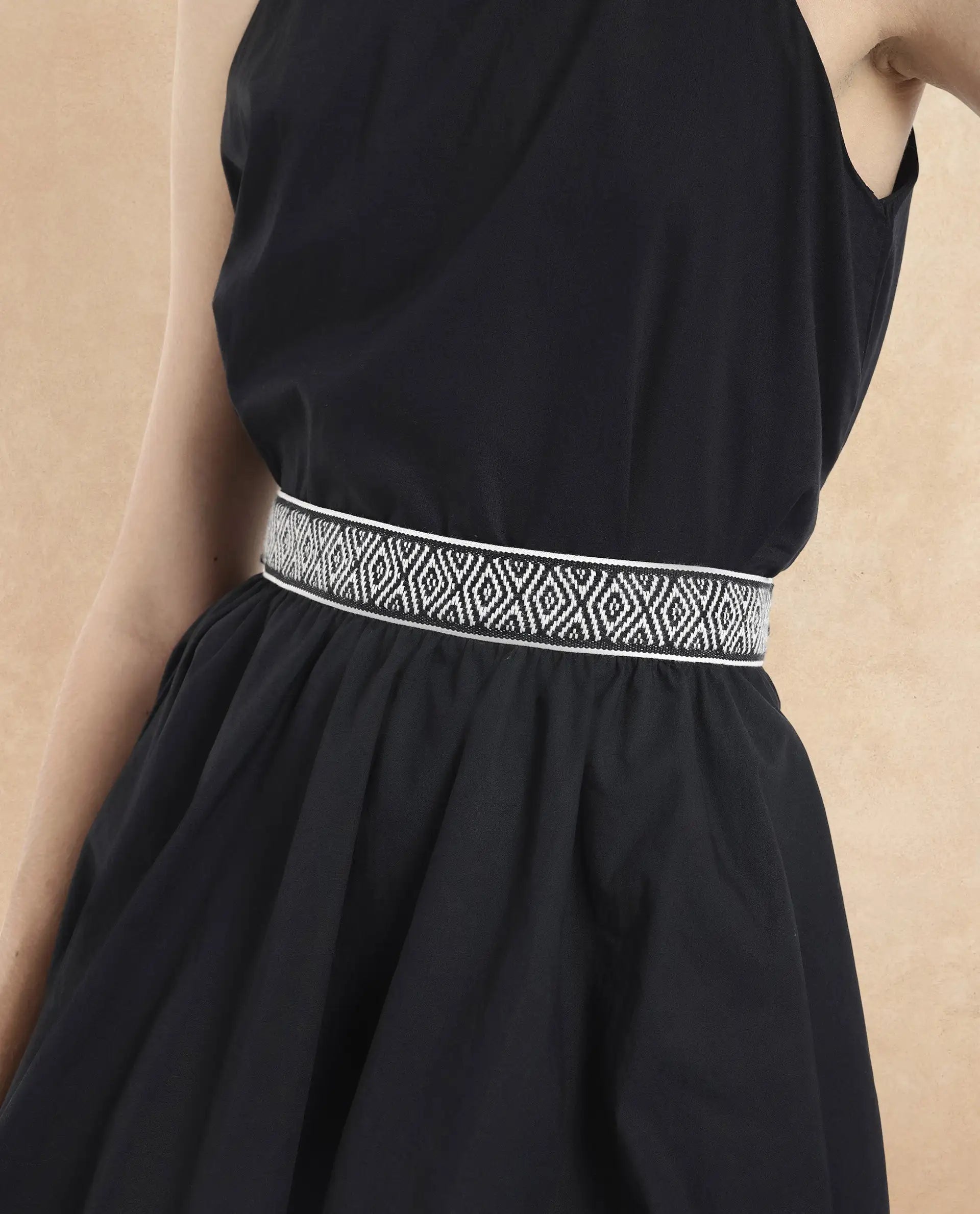 Rareism Women's Como Black Cotton Plain Mini Balloon Skirt