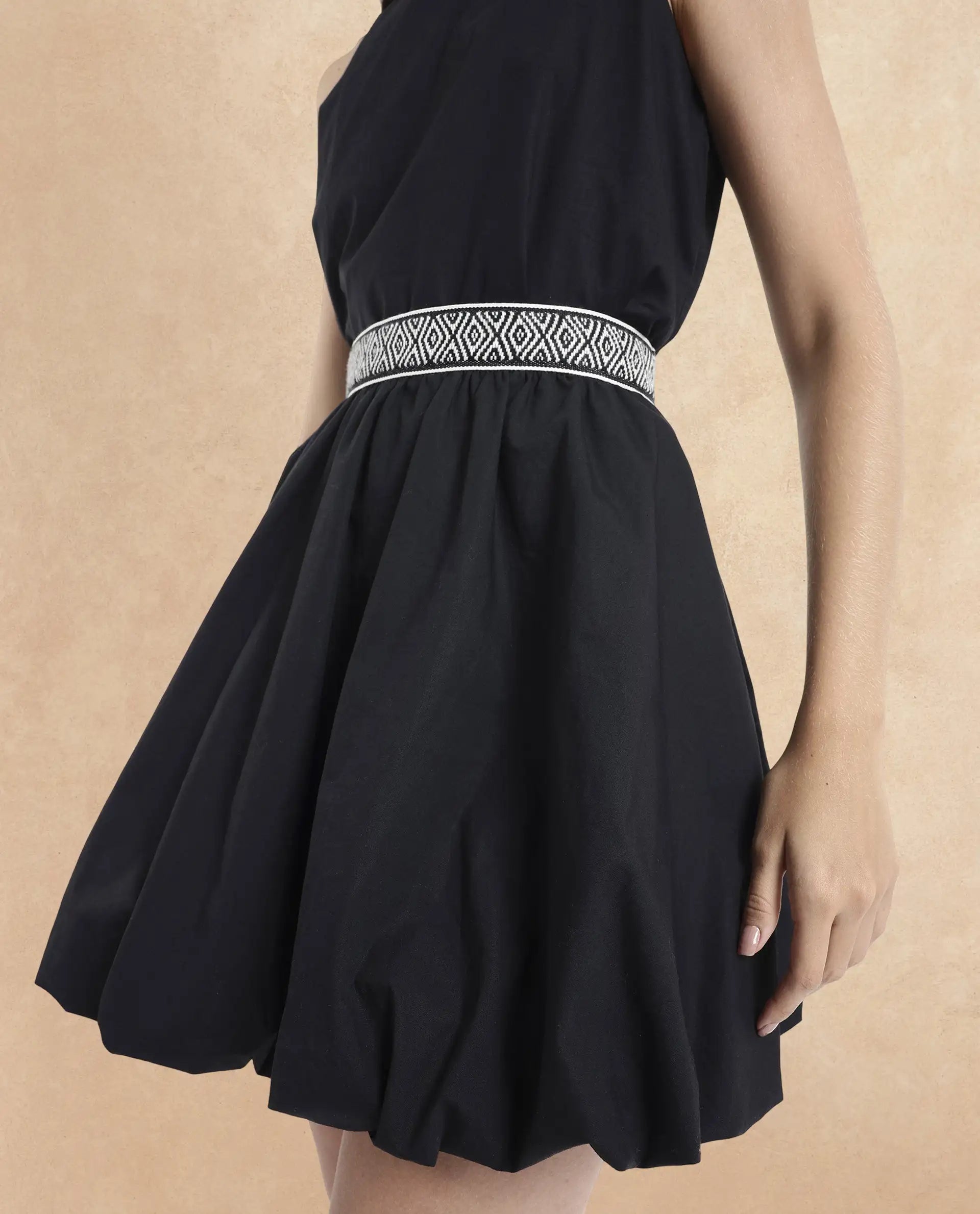 Rareism Women's Como Black Cotton Plain Mini Balloon Skirt