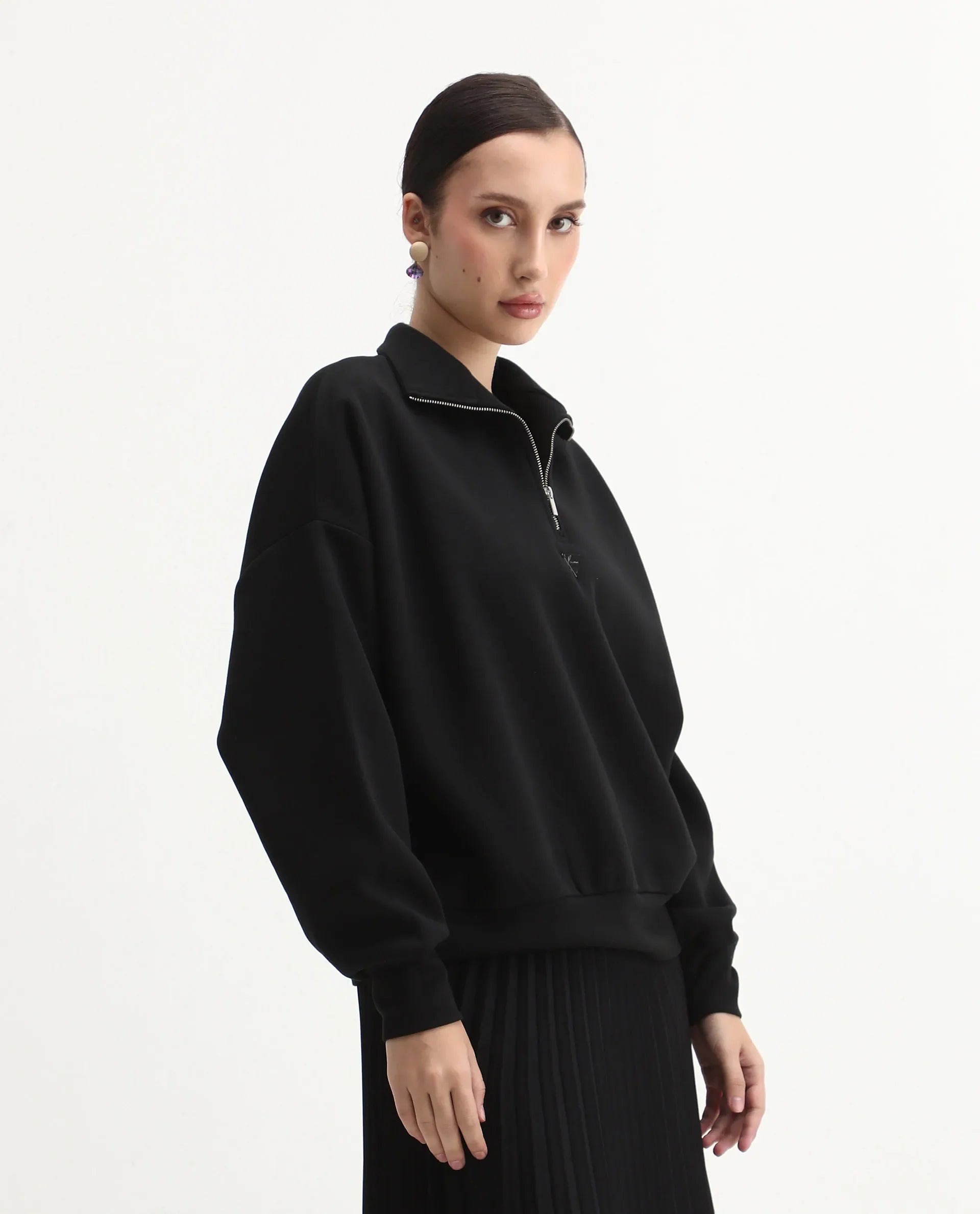 Rareism Women's Ario Black Cotton Blend Fabric Spread Collar Relaxed Fit Printed Sweatshirt