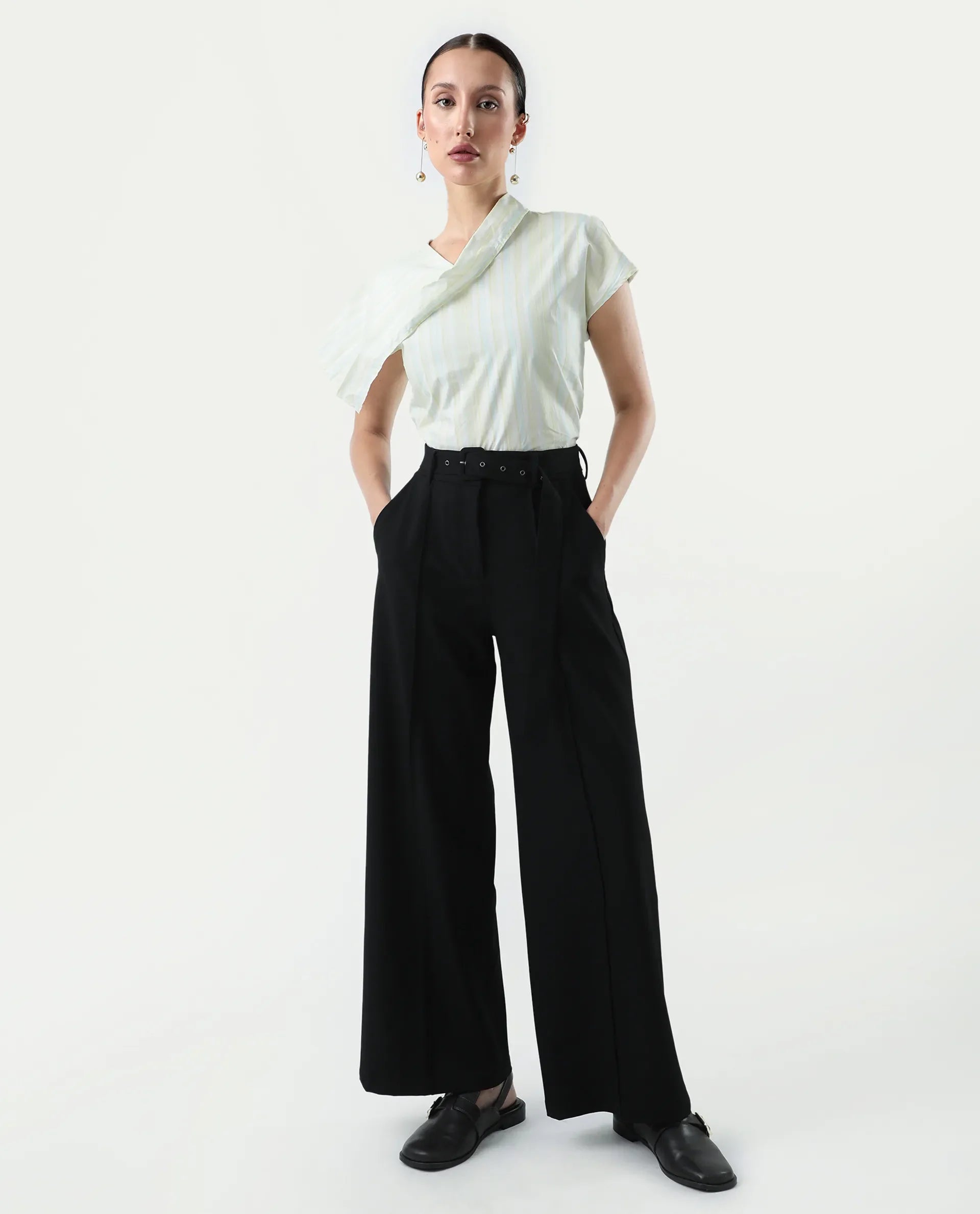 Rareism Women's Bhakil Black Polyester Blend Plain Ankle Length Straight Fit Trouser