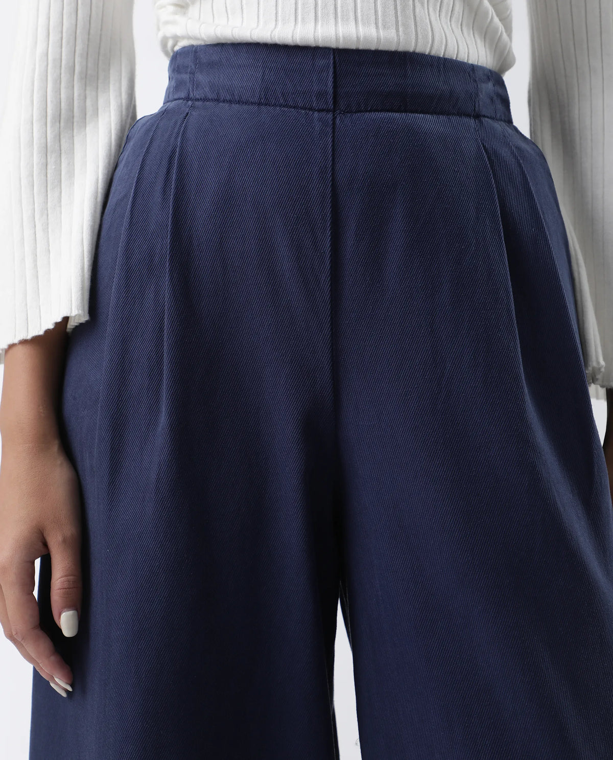 Rareism Women's Bhanella B Navy Cotton Plain Ankle Length Flared Trouser