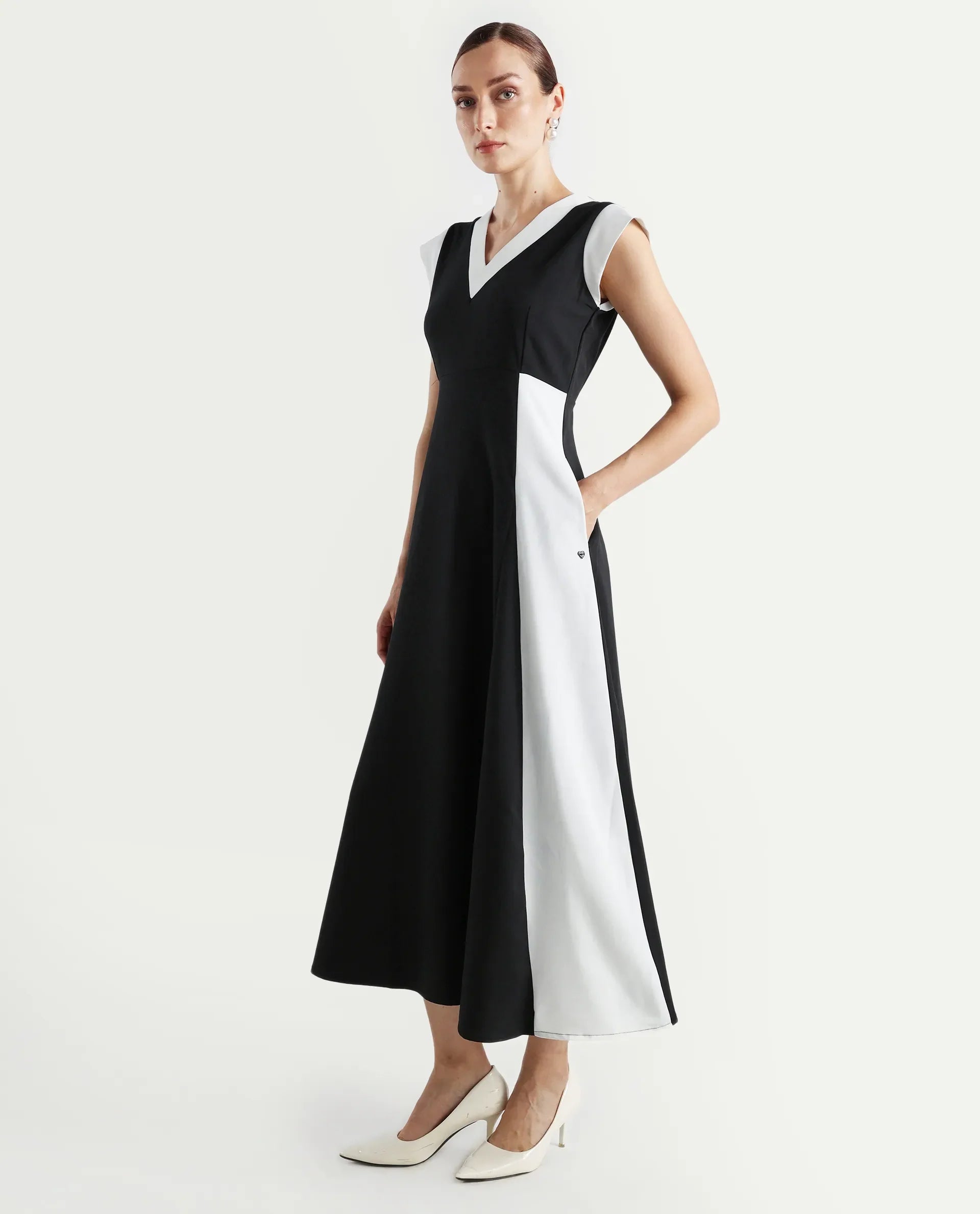 Rareism Women's Bhinua Black Twill V-Neck Plain Ruffled Sleeve Maxi Straight Fit Dress
