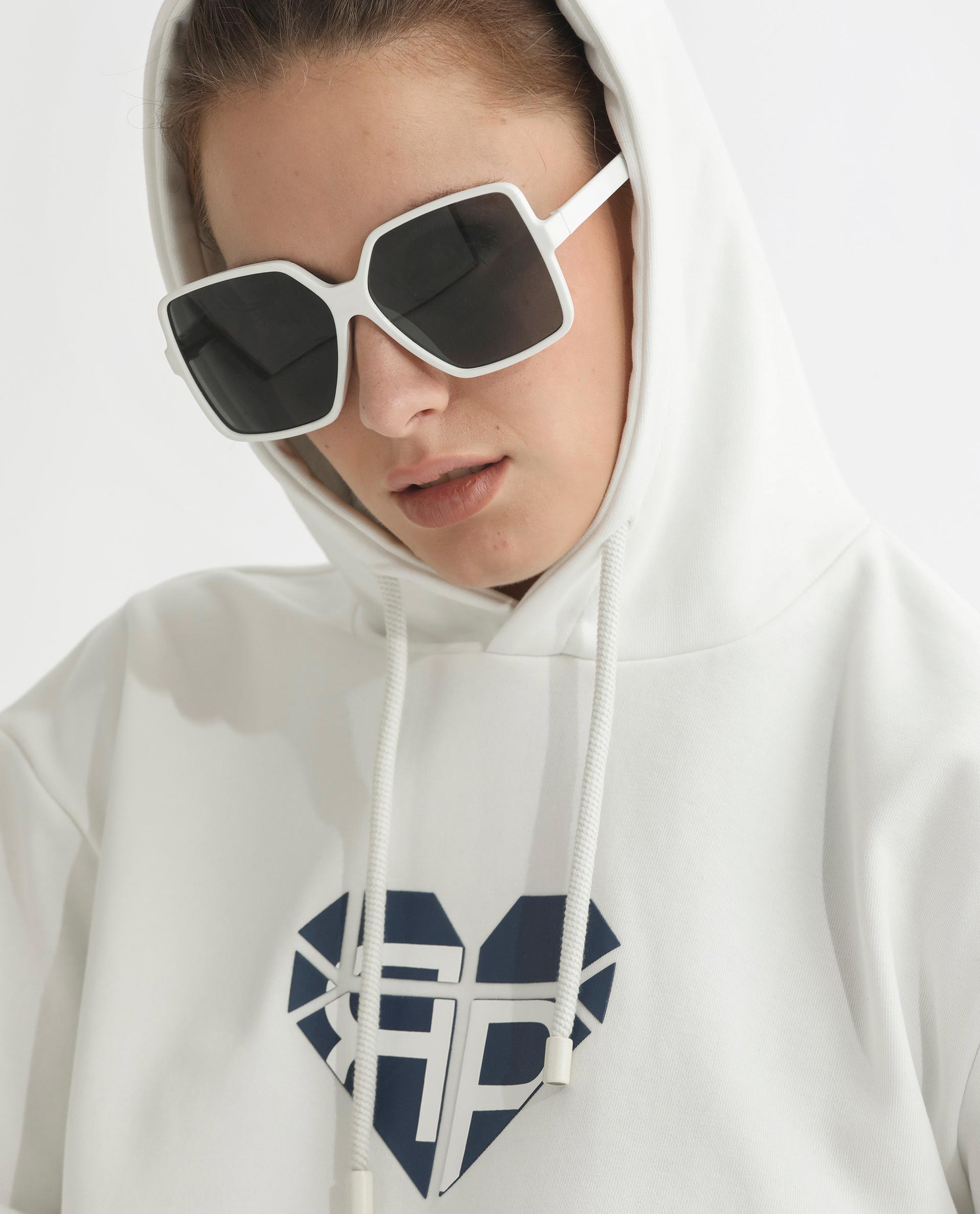 Rareism Women's Blacher Off White Polyester Blend Hooded Graphic Print Regular Fit Sweatshirt
