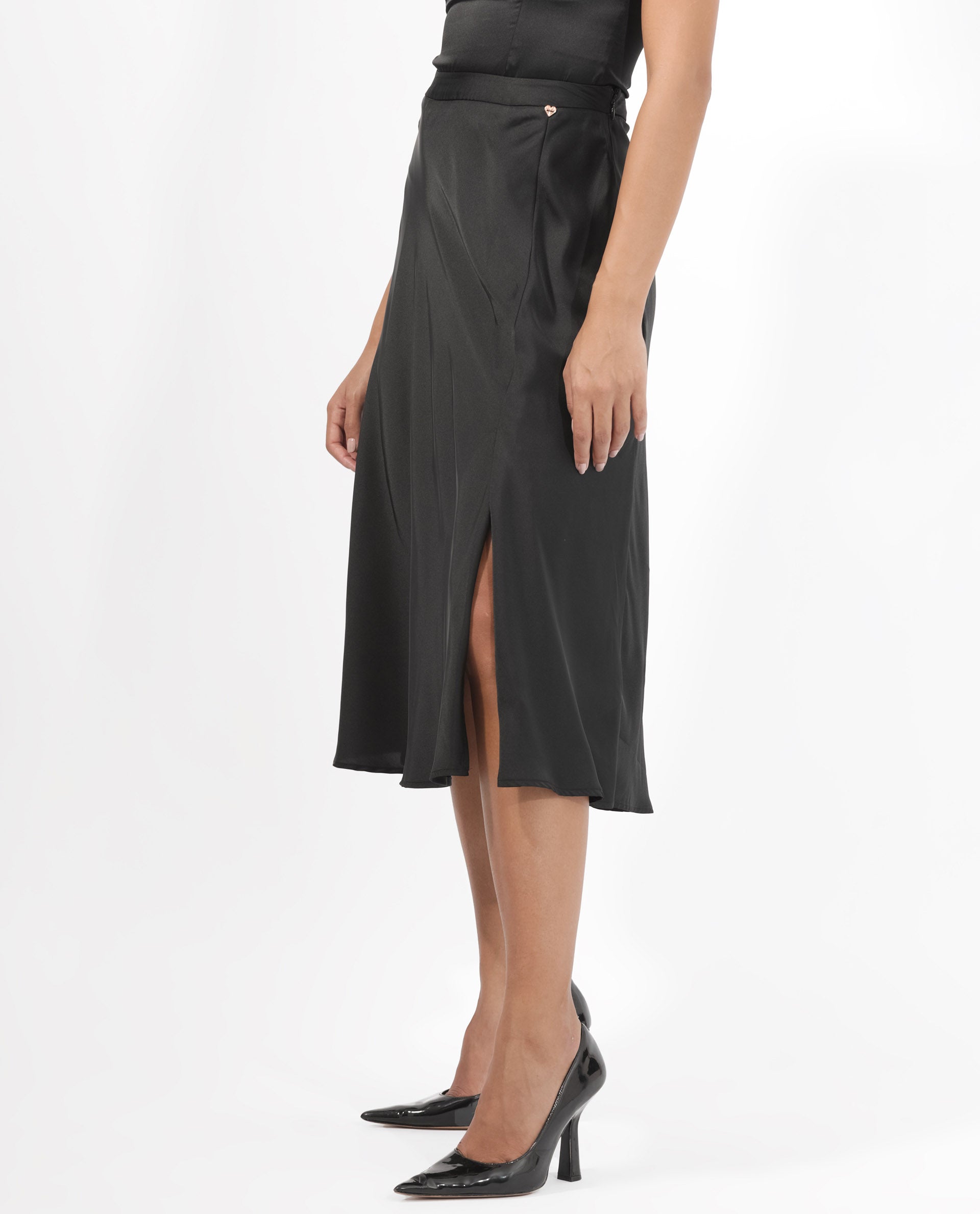 Rareism Women's Ailsa Black Polyester Plain Knee Length Regular Fit Skirt
