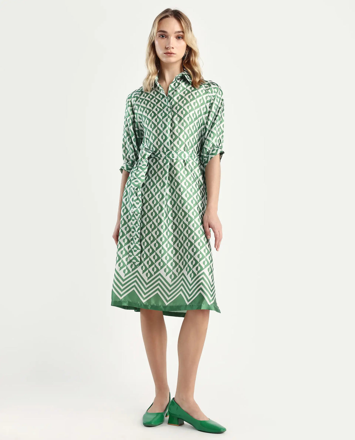 Rareism Women's Borrisa Green Cotton Blend Drop Collar Geometric Print Raglan Sleeve Midi Regular Fit Dress