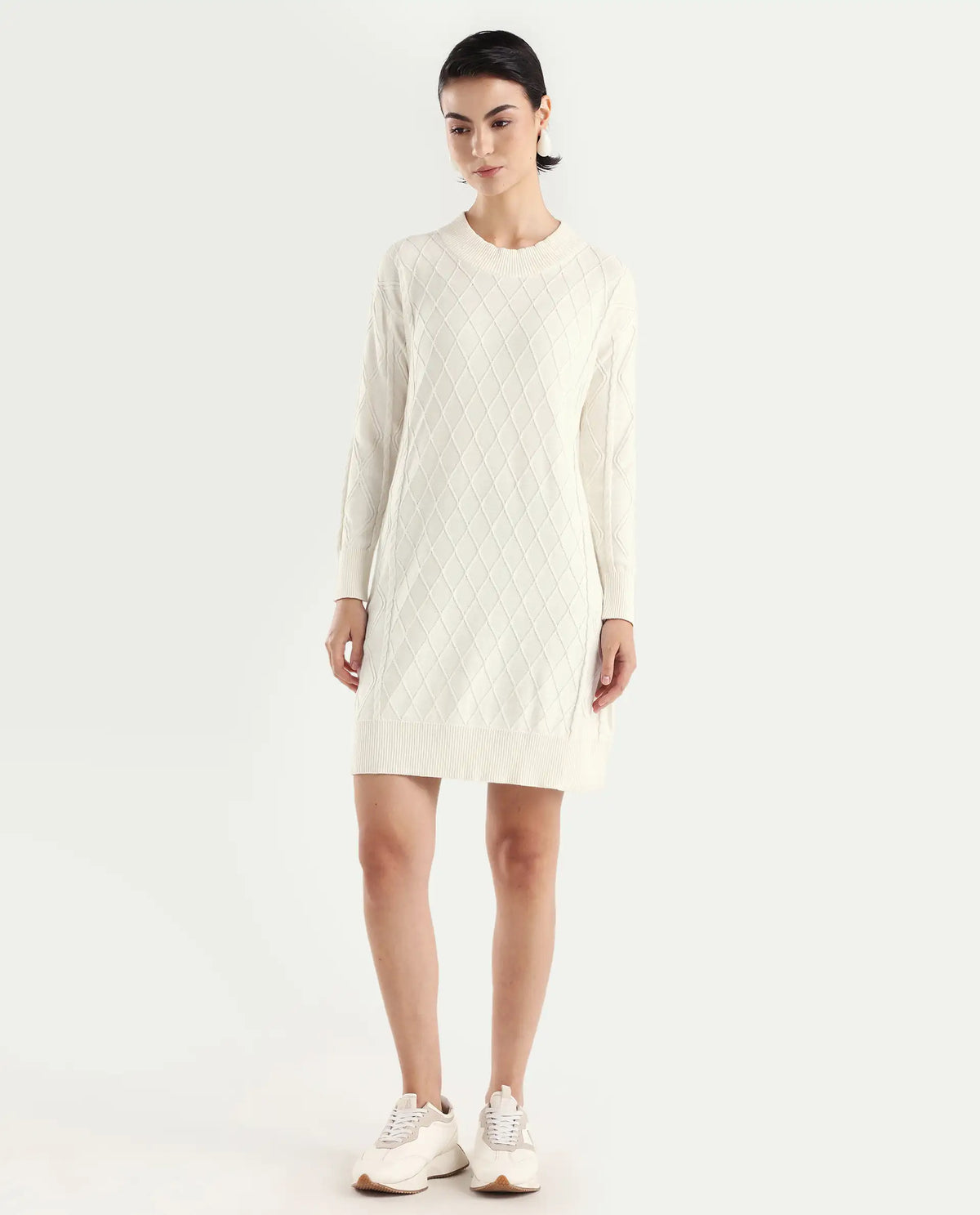 Rareism Women's Budd Off White Cotton Crew Neck Plain Knee Length Regular Fit Sweater