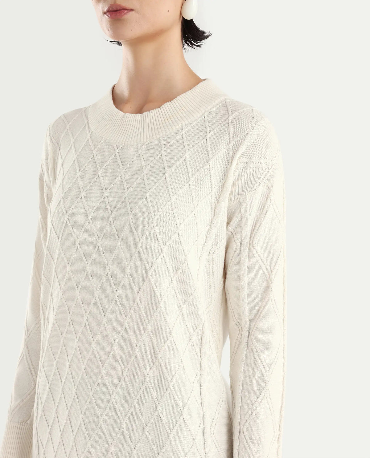 Rareism Women's Budd Off White Cotton Crew Neck Plain Knee Length Regular Fit Sweater