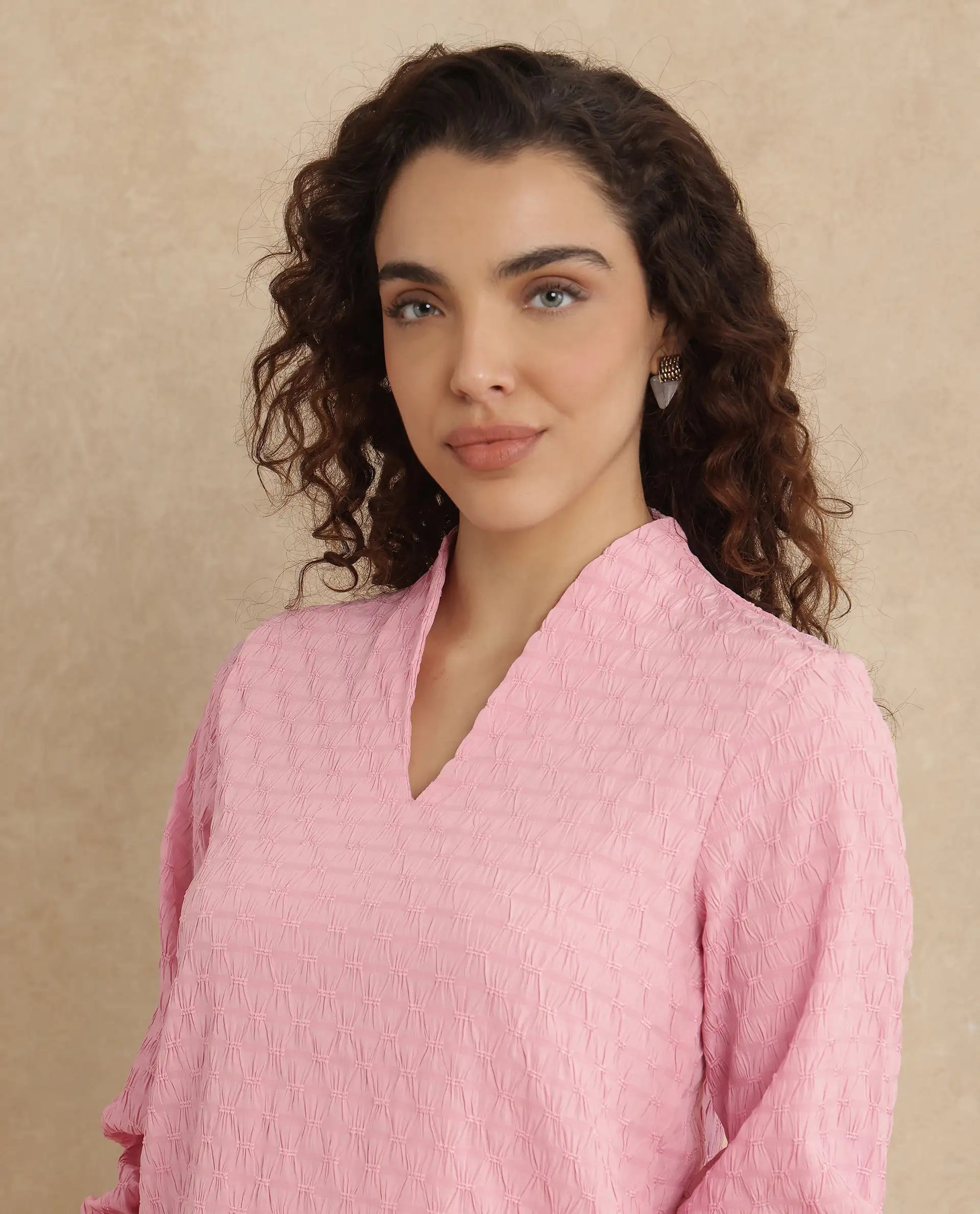 Rareism Women's Bummo Light Pink Polyester V-Neck Plain Balloon Sleeve Regular Fit Top