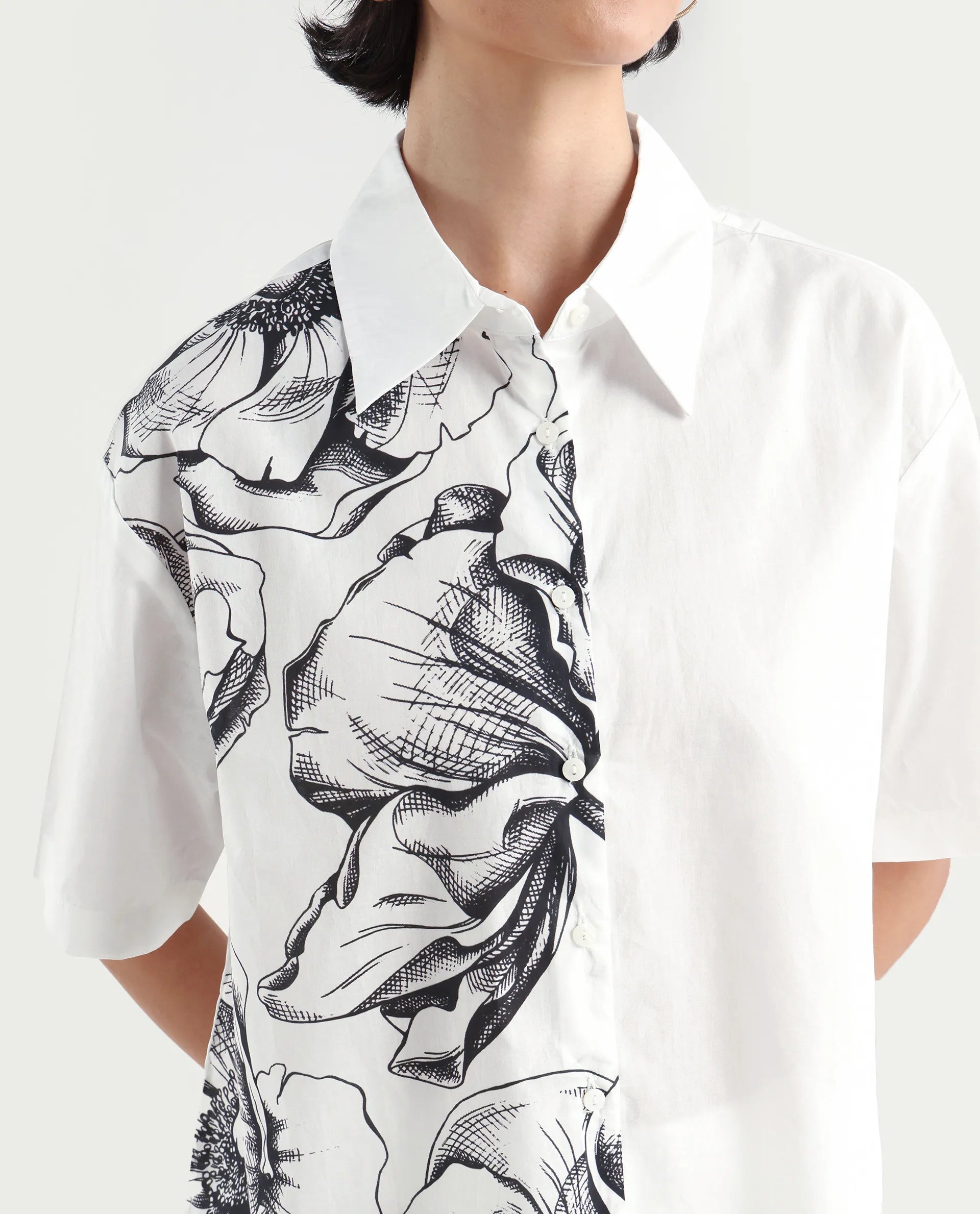Rareism Women's Byvul White Cotton Spread Collar Floral Print Boxy Fit Shirt