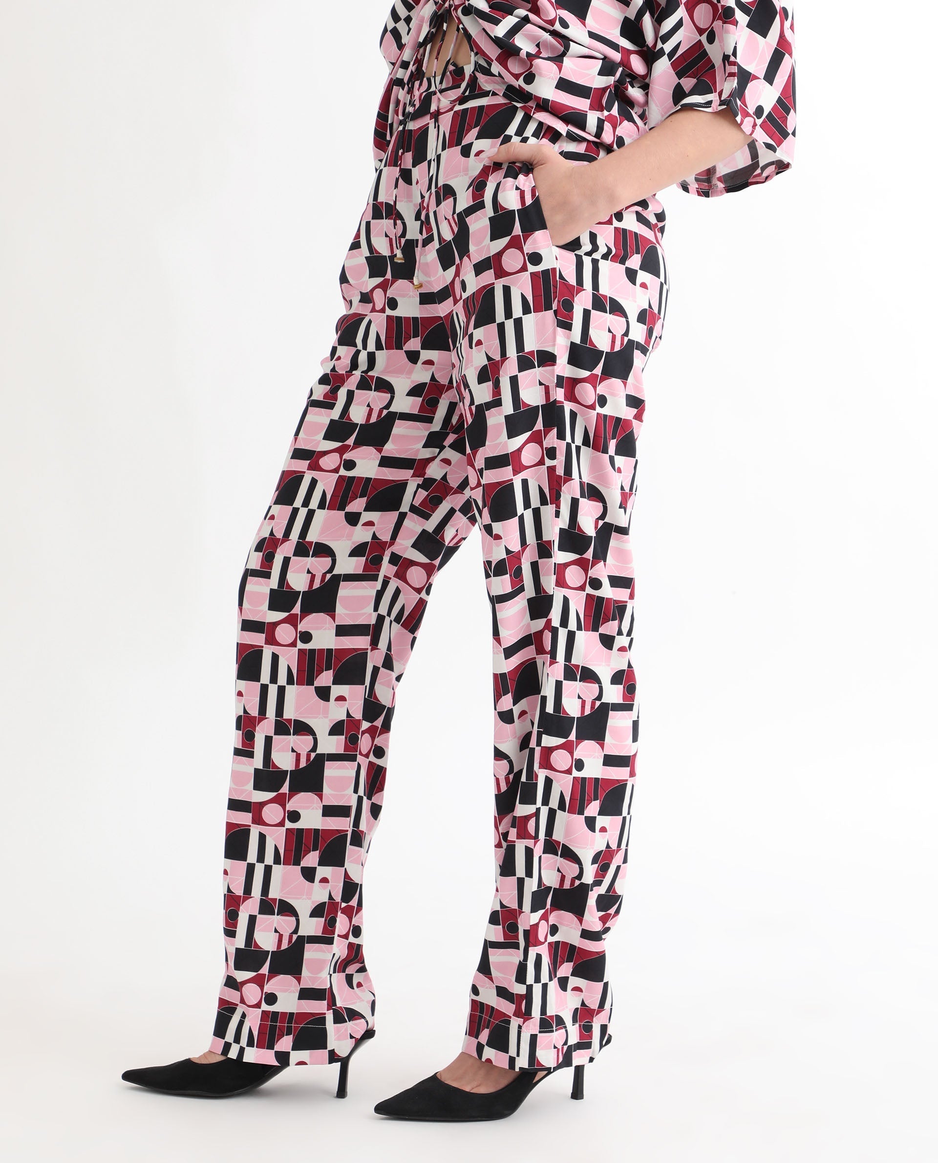 Rareism Women's Cameron Multi Viscose Abstract Print Ankle Length Relaxed Fit Trouser