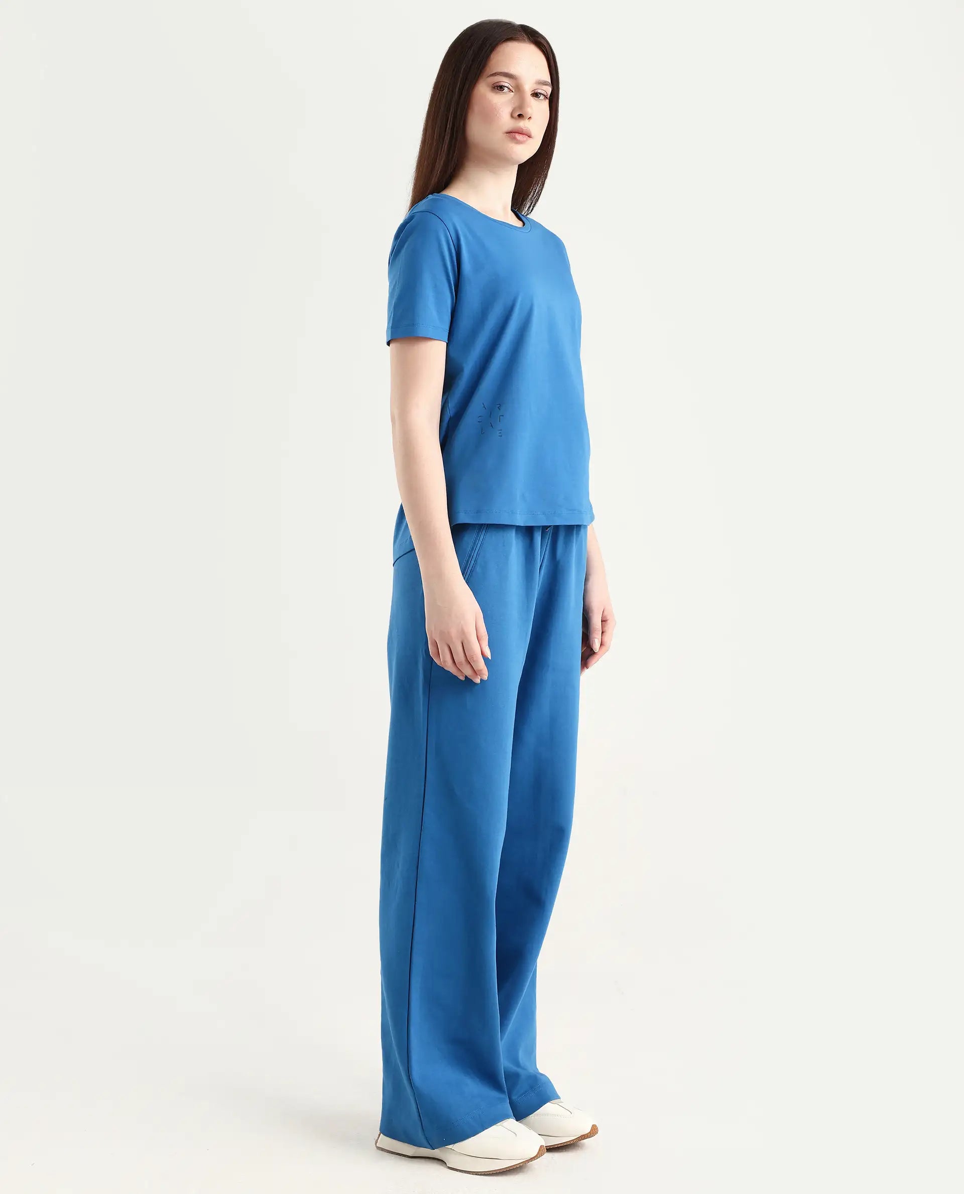 Rareism Women's Heavy Weight Interlock 340 Gsm Cotton Blend Plain Ankle Length Relaxed Fit Track Pant Flared