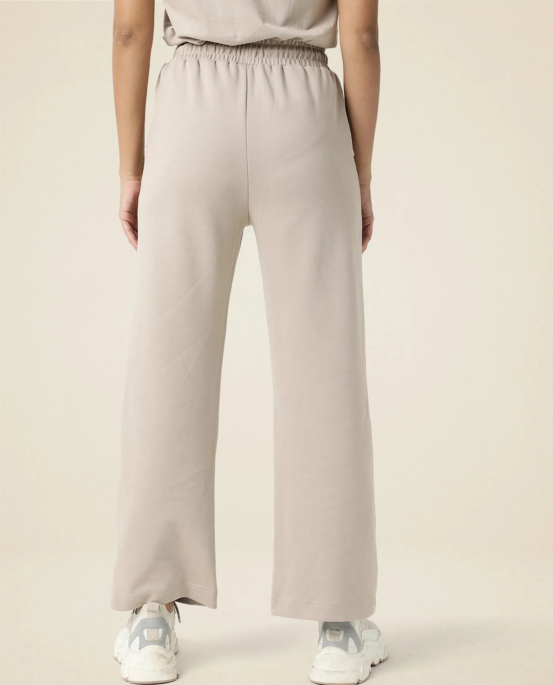 Rareism Women's Heavy Weight Interlock 340 Gsm Cotton Blend Plain Ankle Length Relaxed Fit Track Pant Flared
