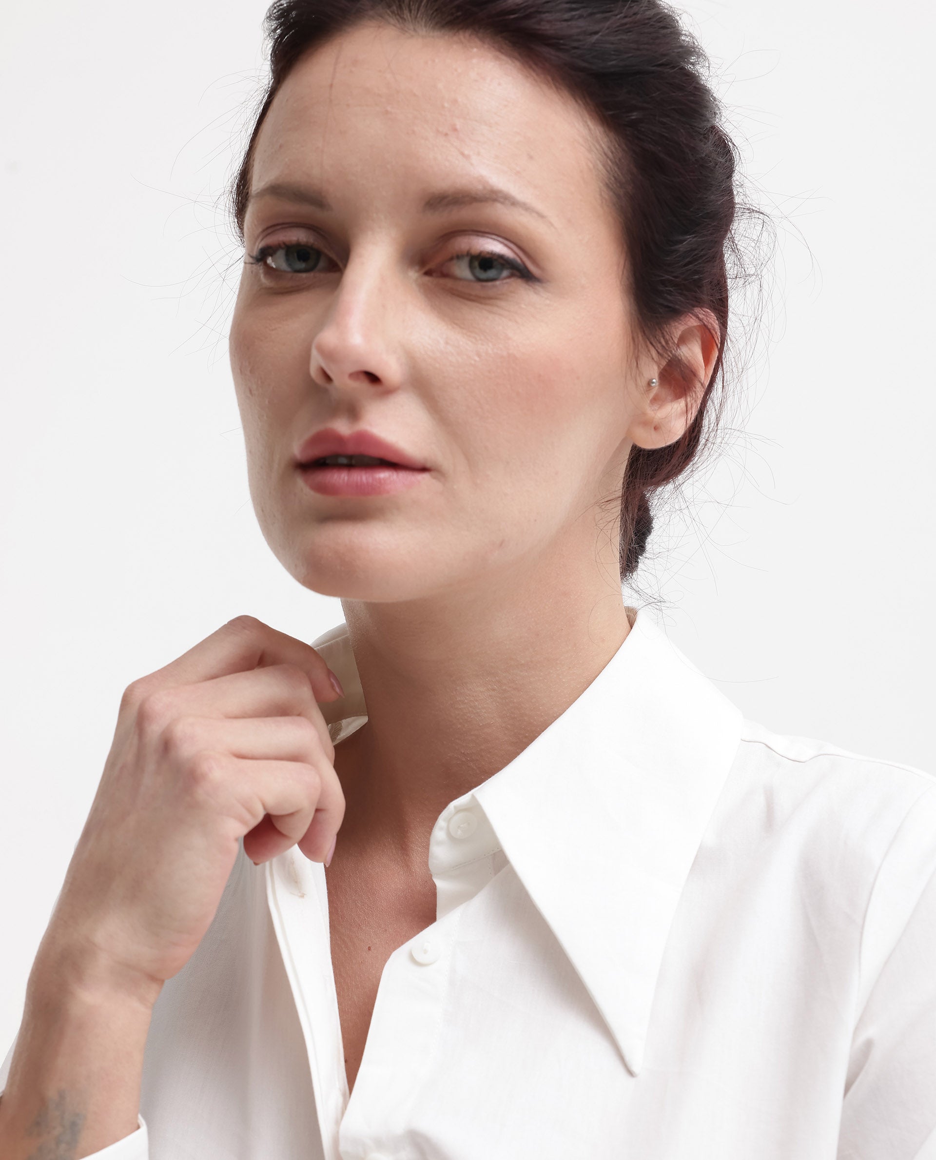 Rareism Women Ceos White Cuffed Sleeve Collared Neck Plain Top