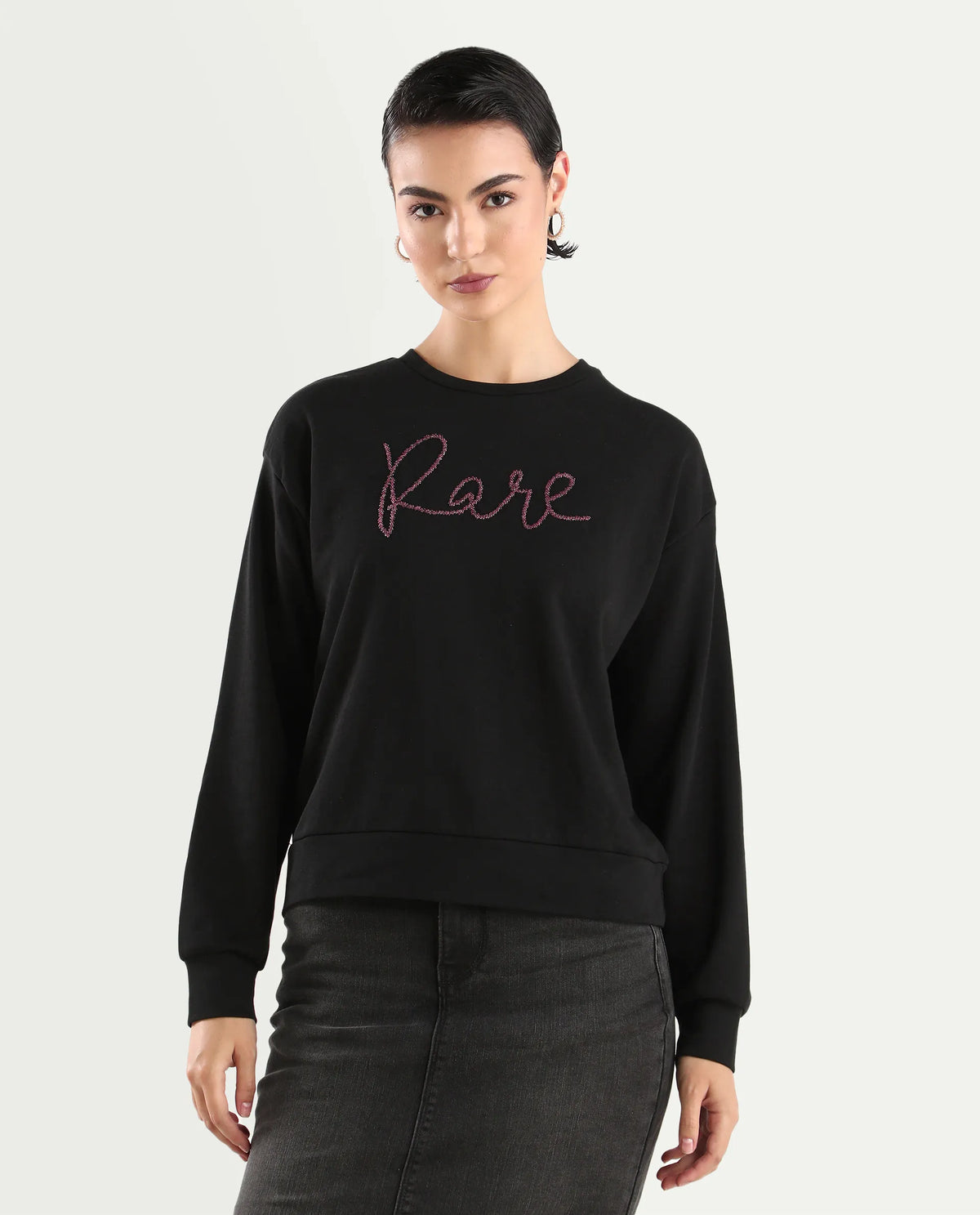 Rareism Women's Chant Black Cotton Blend Crew Neck Plain Relaxed Fit Sweatshirt