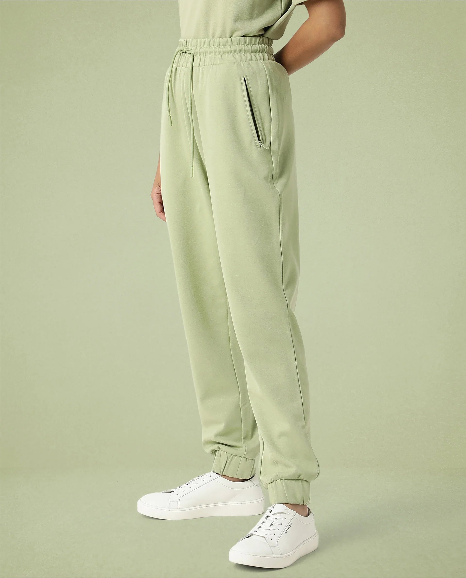 Rareism Women's Heavy Weight Interlock 340 Gsm Cotton Blend Plain Ankle Length Relaxed Fit Track Pant