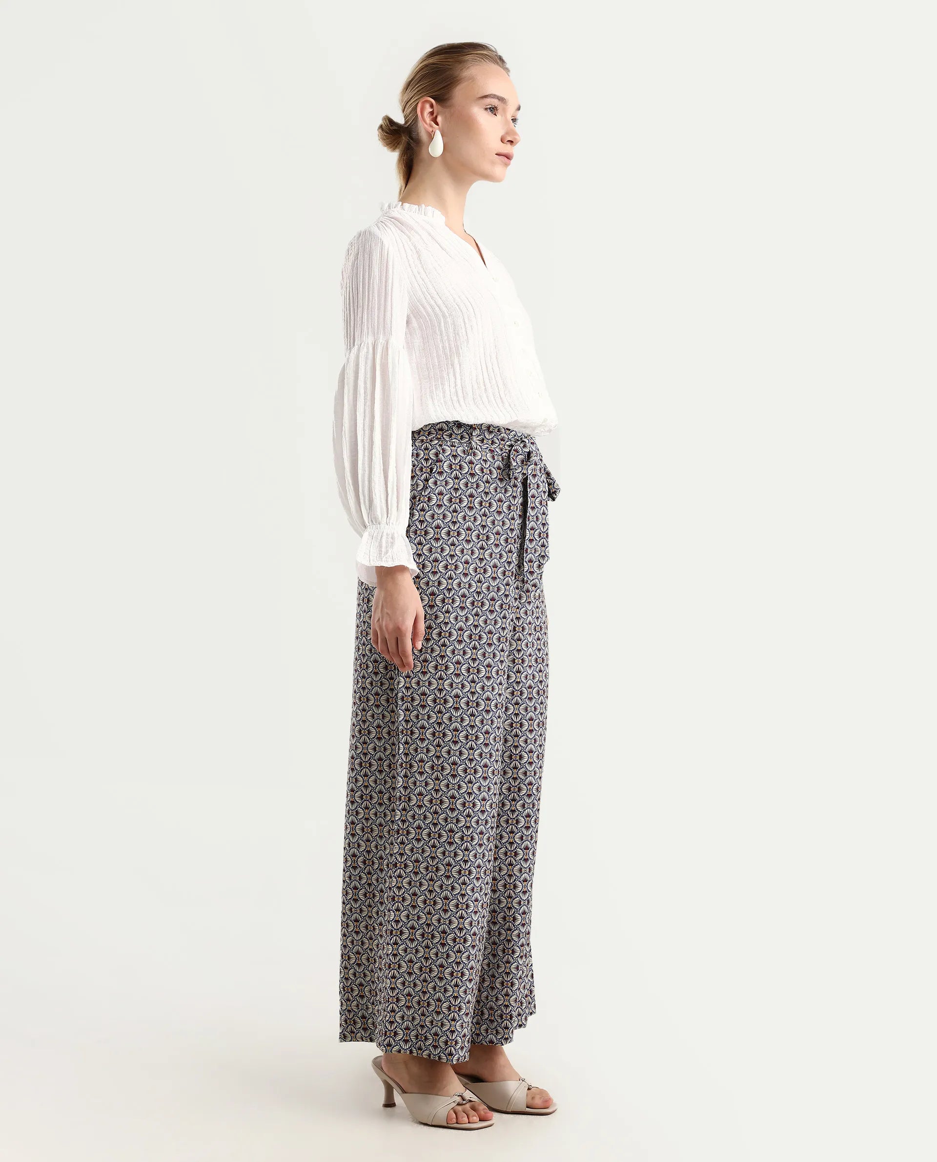 Rareism Women's Detofo Light Multi Nylon Geometric Print Ankle Length Straight Fit Trouser