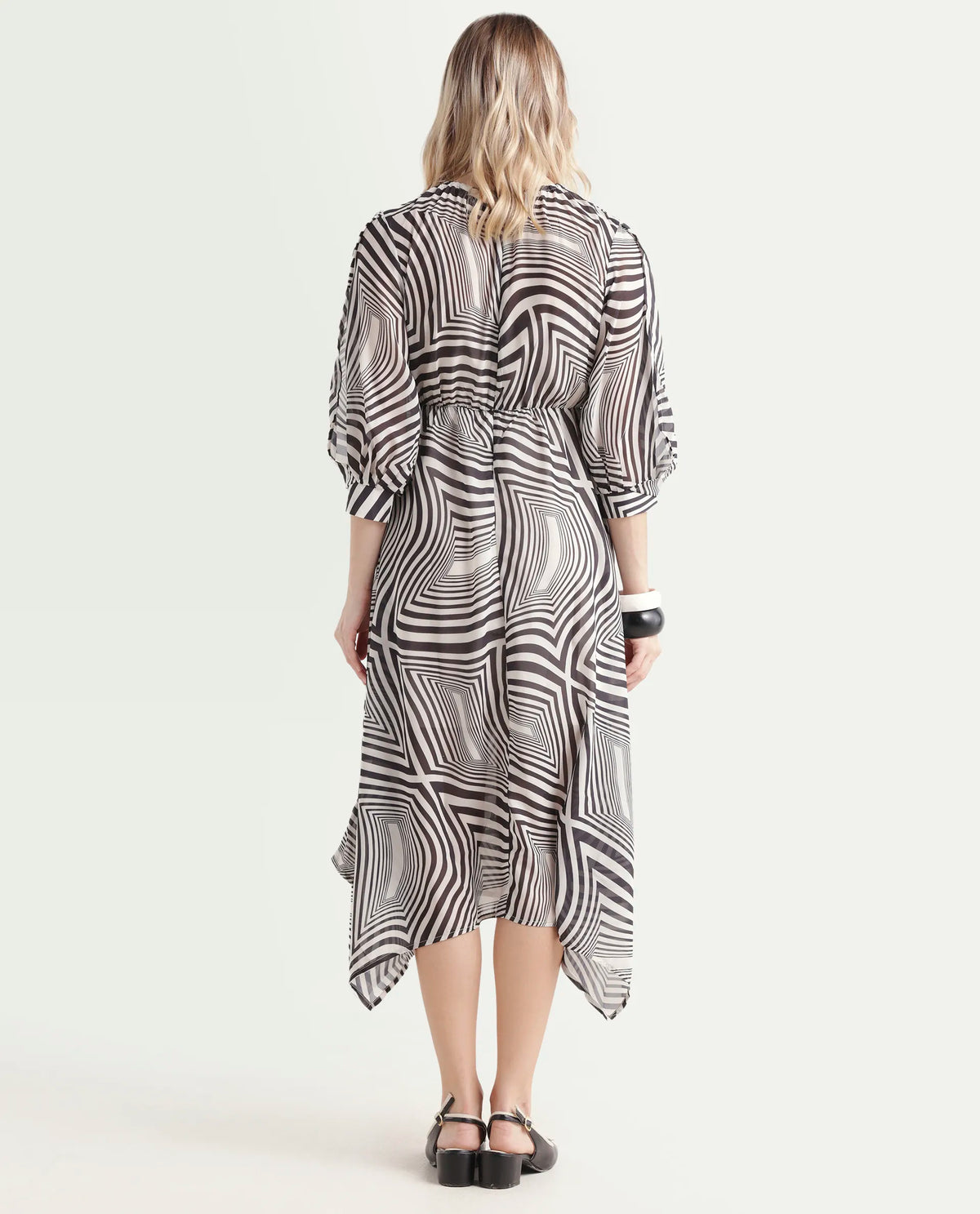 Rareism Women's Dilob Black Polyester Drop Collar Abstract Print Cuffed Sleeve Maxi Flared Dress