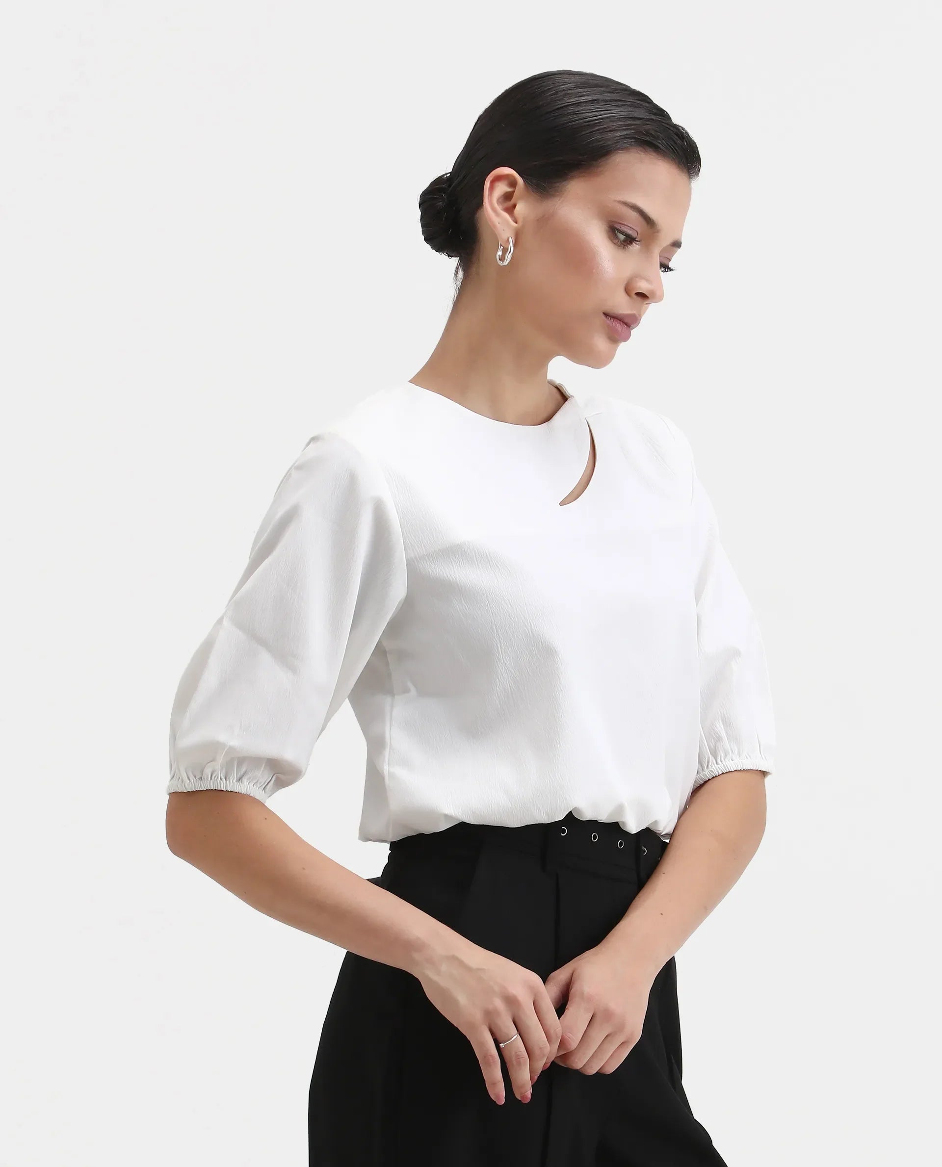 Rareism Women's Dionysus White Polyester Blend Crew Neck Plain Crop Regular Fit Top