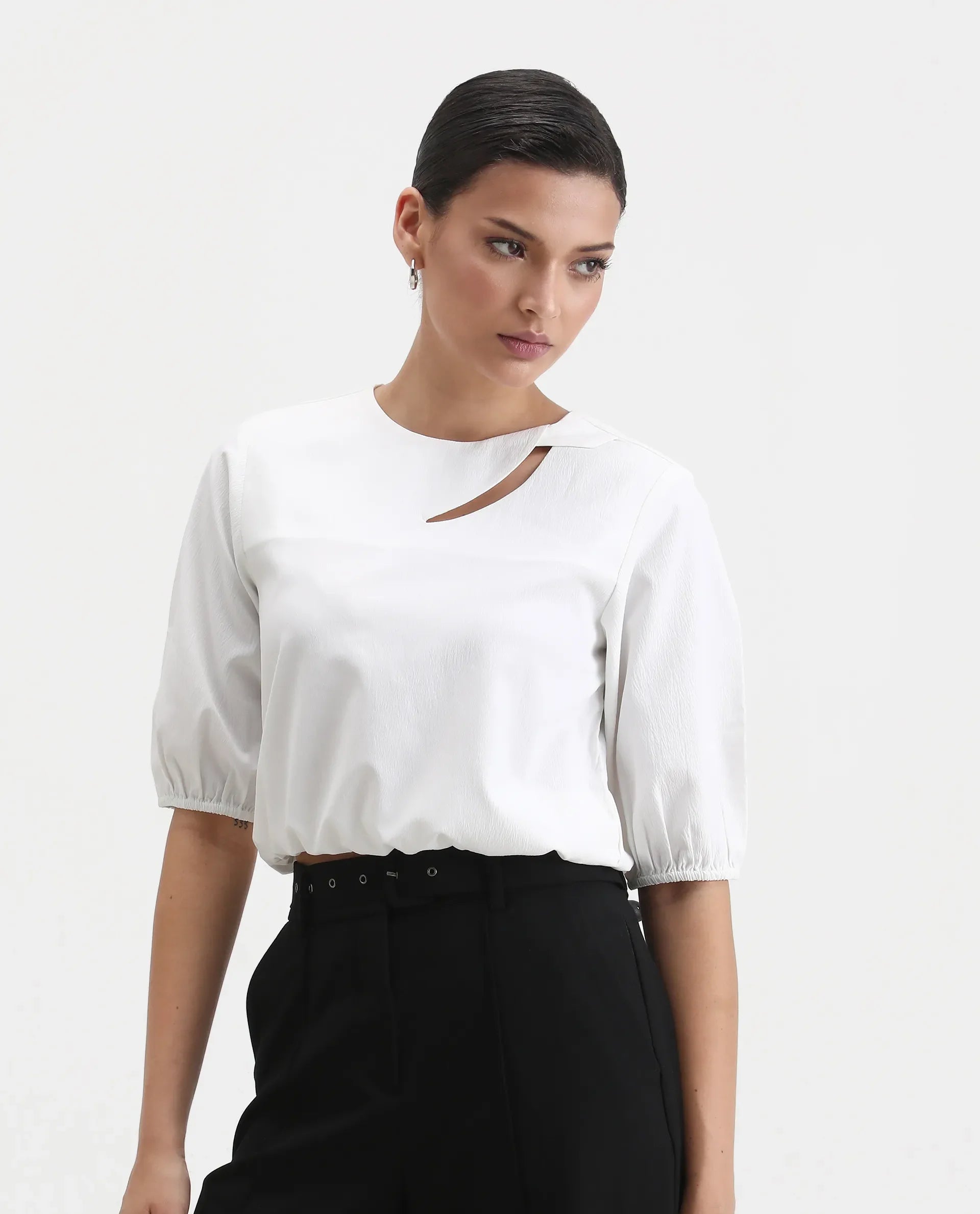 Rareism Women's Dionysus White Polyester Blend Crew Neck Plain Crop Regular Fit Top