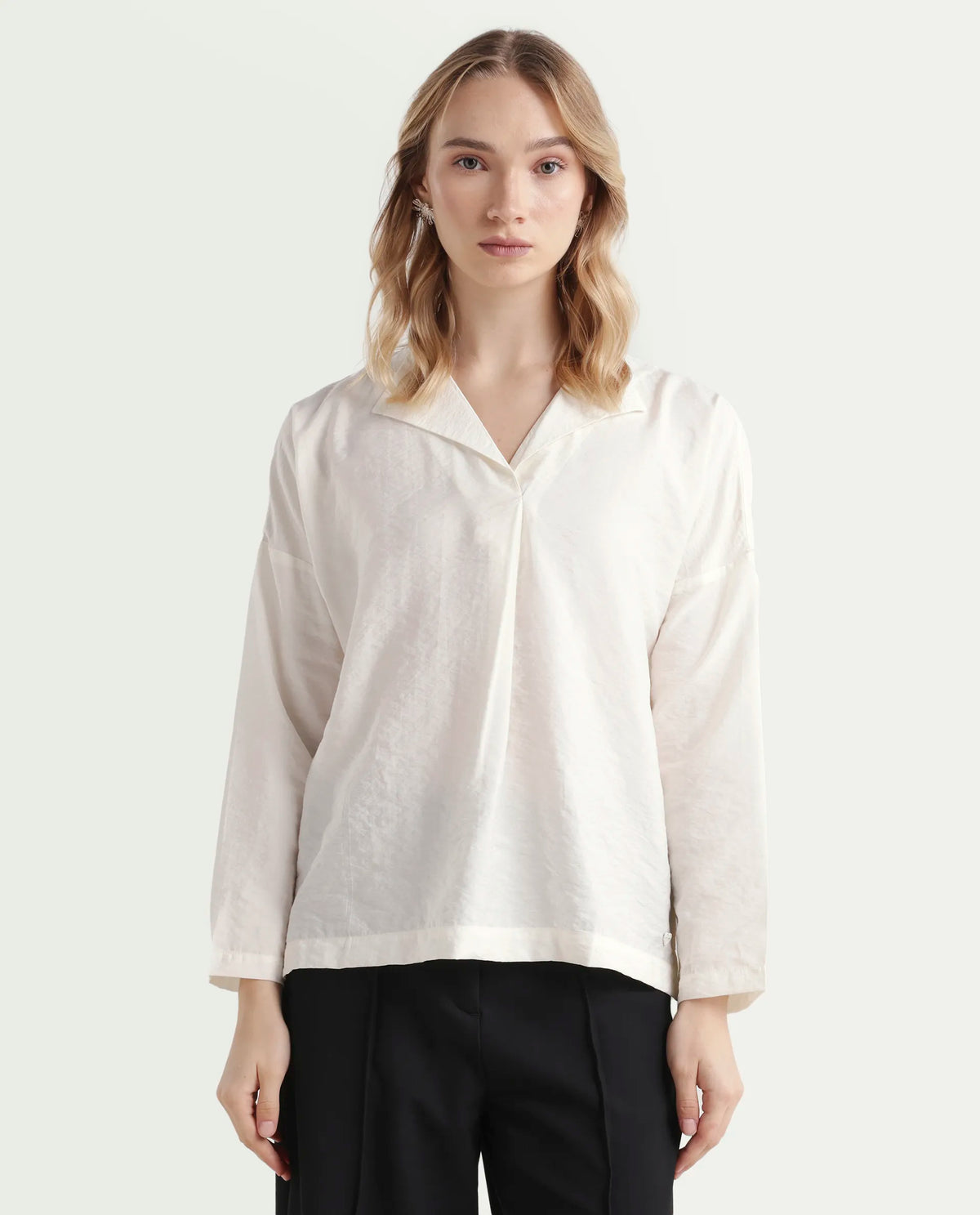Rareism Women's Drap Off White Nylon Blend Lapel Neck Plain Relaxed Fit Top