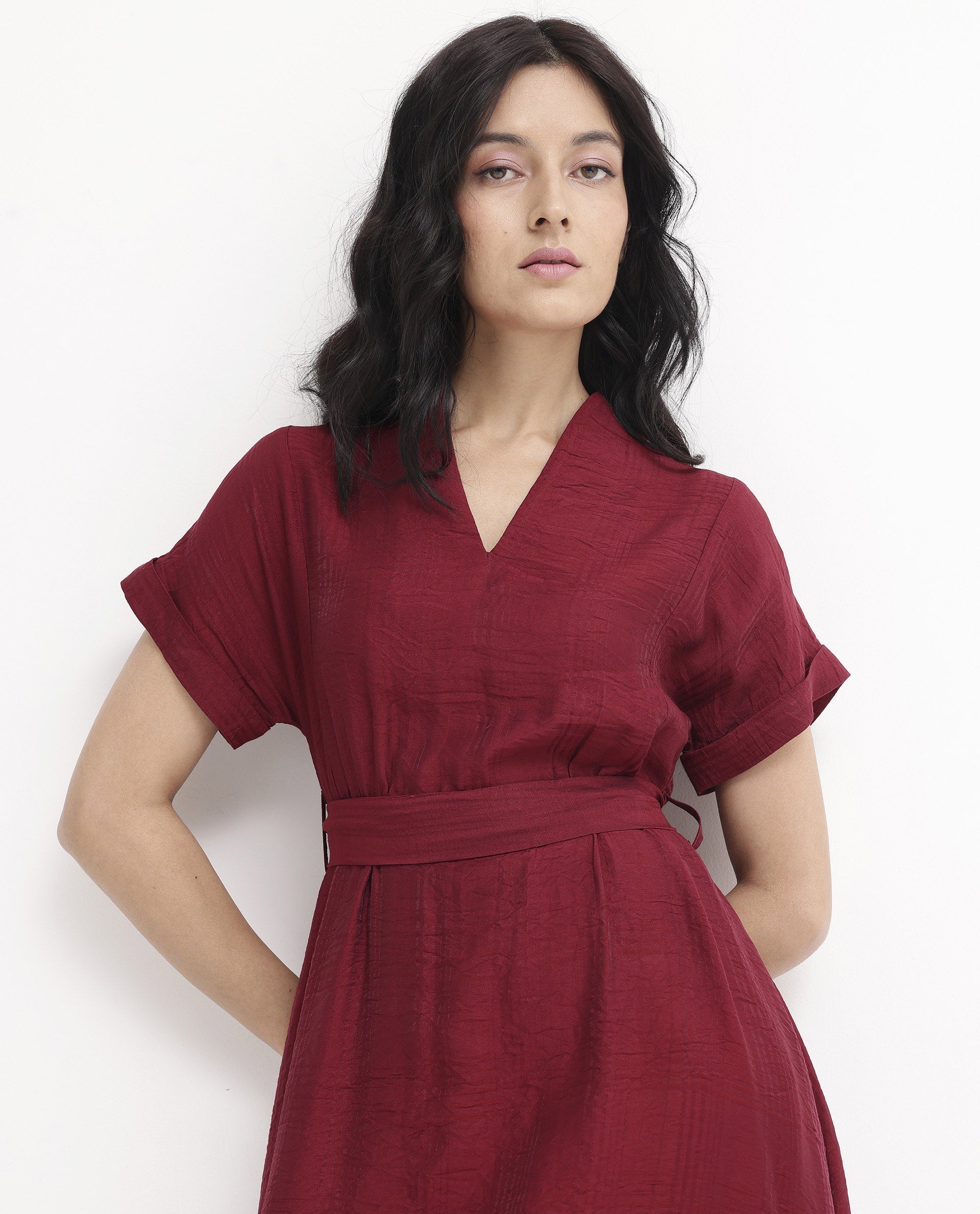 Rareism Women Ehlum Red Extended Sleeves V-Neck A-Line Midi Plain Dress