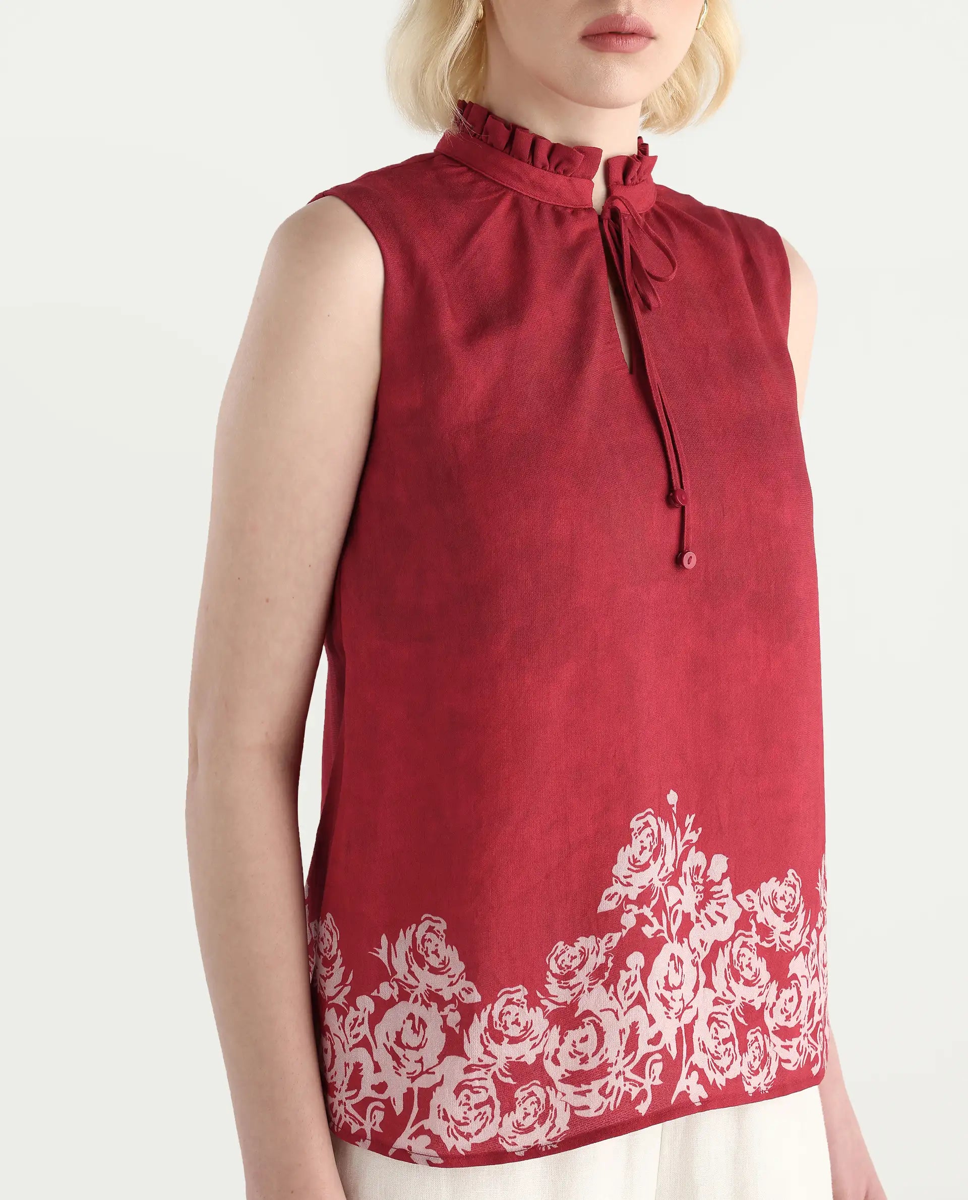 Rareism Women's Elfin Red Polyester Sleeveless Mandarin Collar Regular Fit Top