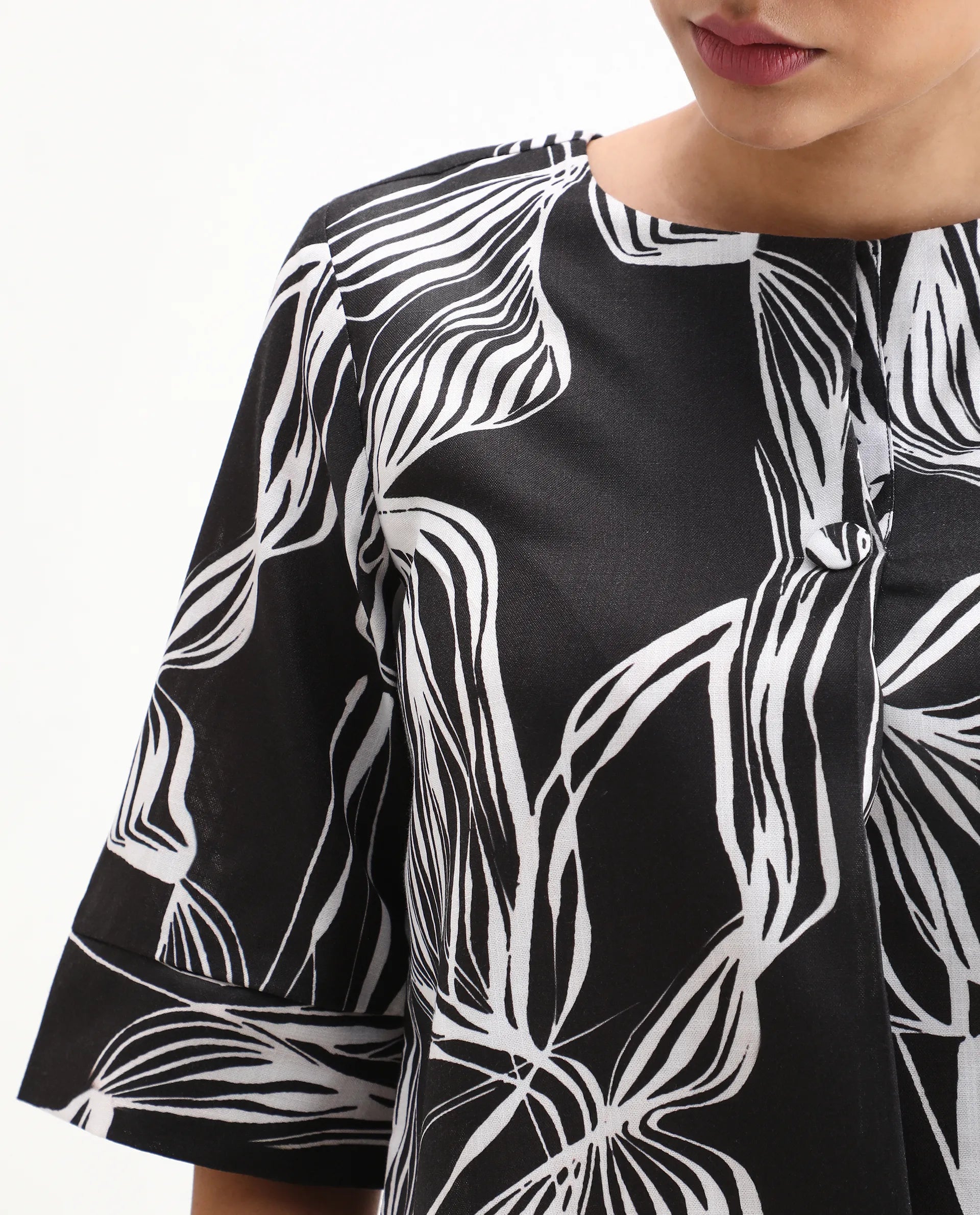 Rareism Women's Eloff-T Black Polyester Crew Neck Regular Fit Top