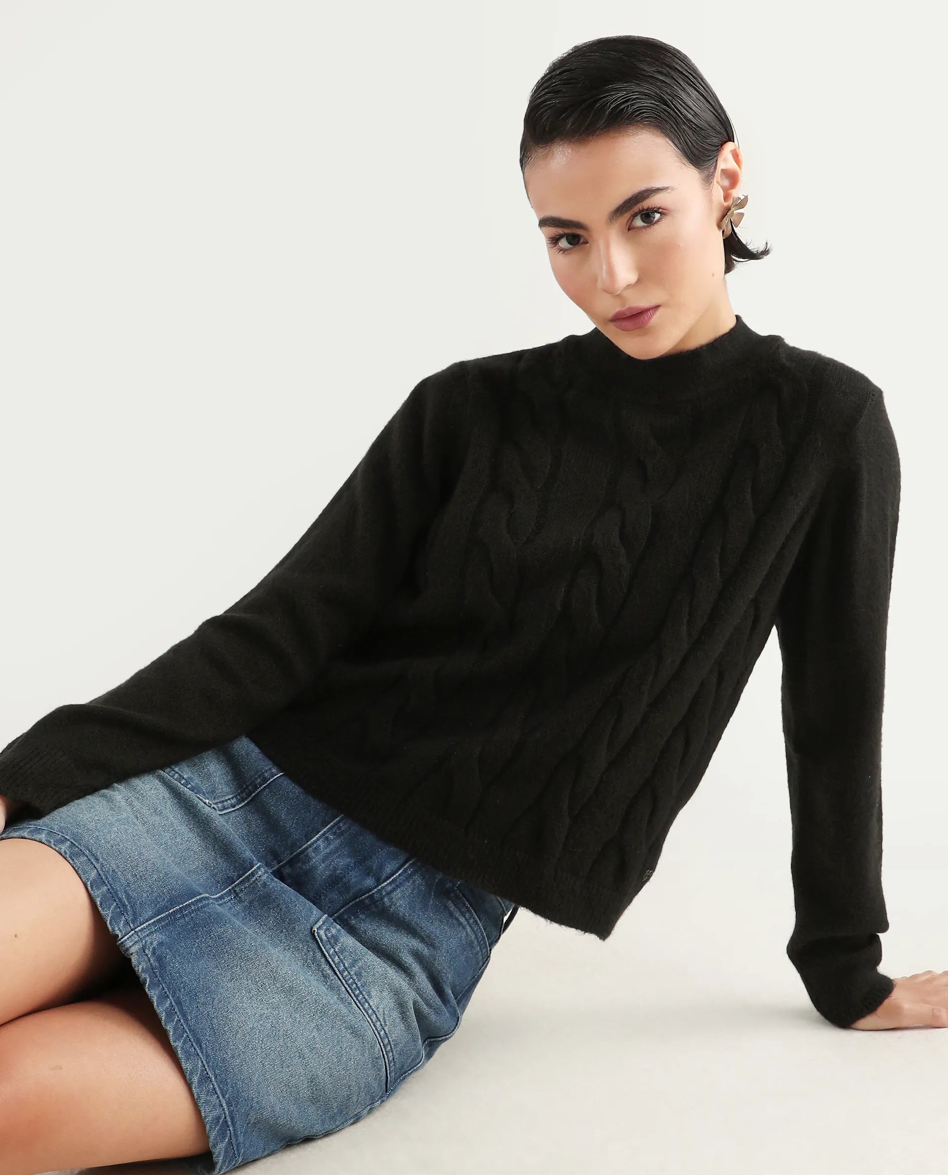 Rareism Women's Emm Black Acrylic Crew Neck Plain Regular Fit Sweater