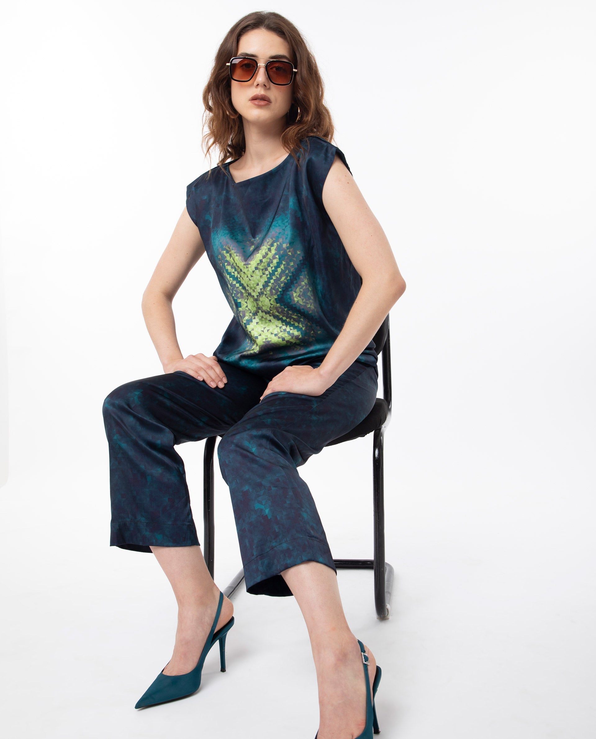 Rareism Women's Erent Blue Polyester Abstract Print Ankle Length Relaxed Fit Trouser