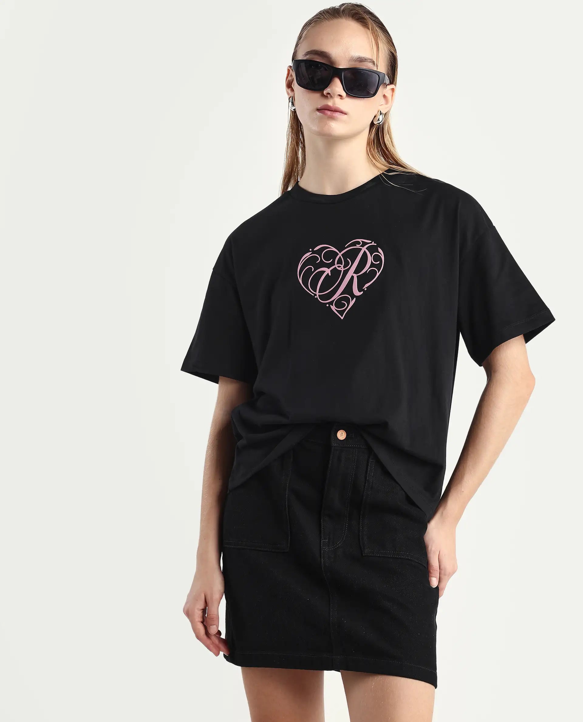 Rareism Women's Fer Black Cotton Crew Neck Relaxed Fit T-Shirt