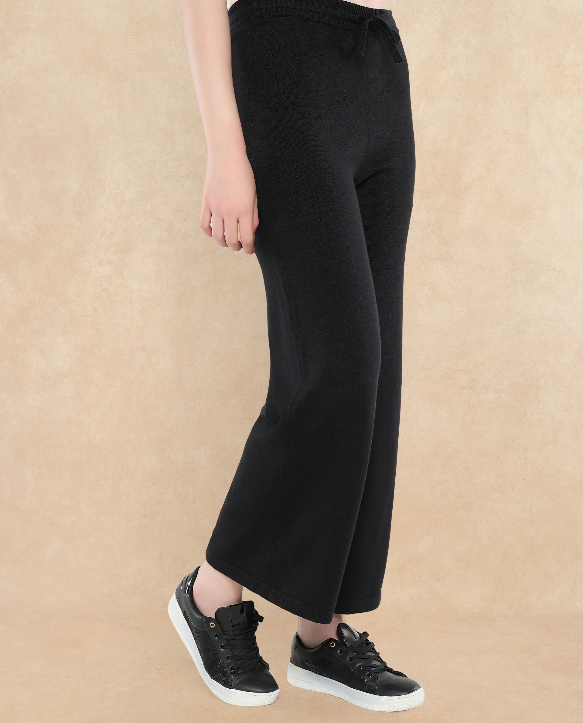 Rareism Women's Finnet B Black Knit Plain Ankle Length Wide Leg Track Pant