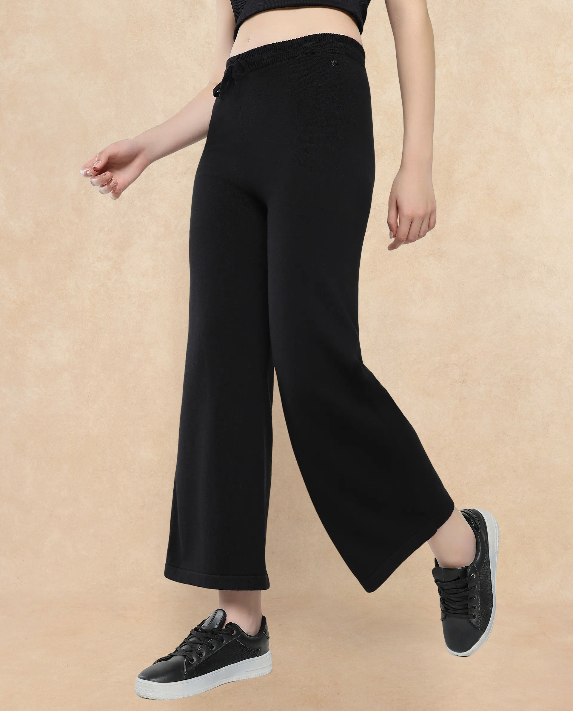 Rareism Women's Finnet B Black Knit Plain Ankle Length Wide Leg Track Pant