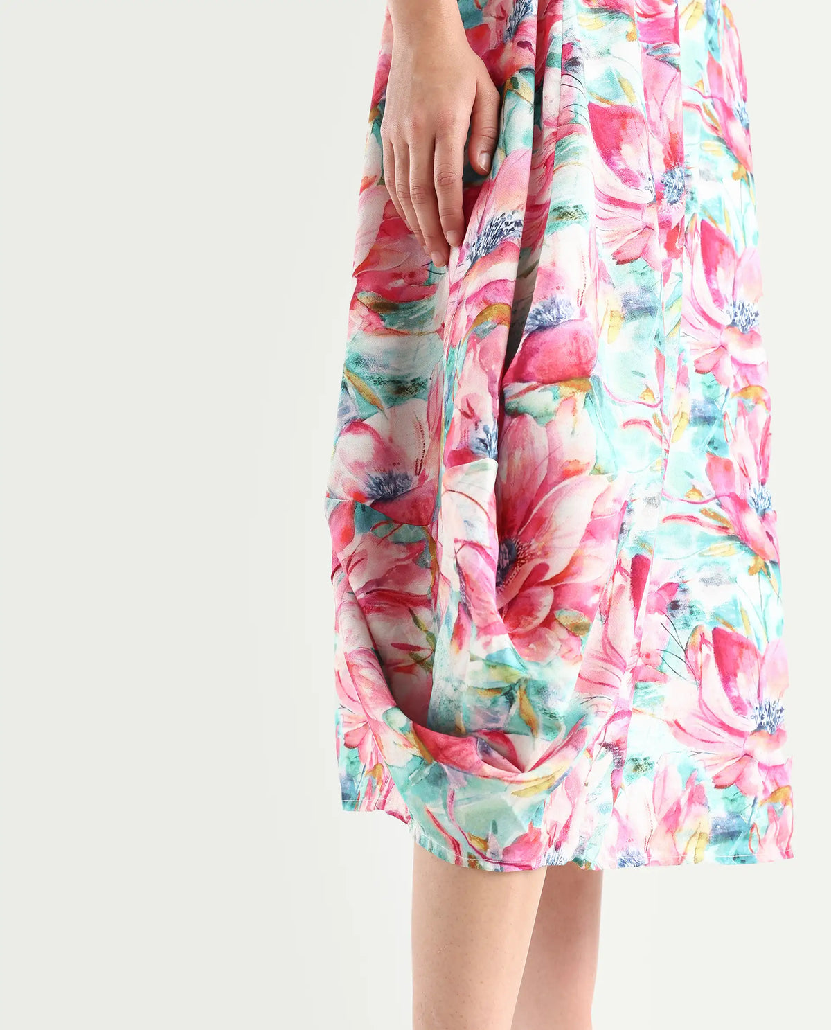 Rareism Women's Flonki Pastel Green Viscose Crew Neck Floral Print Bell Sleeve Midi Regular Fit Dress