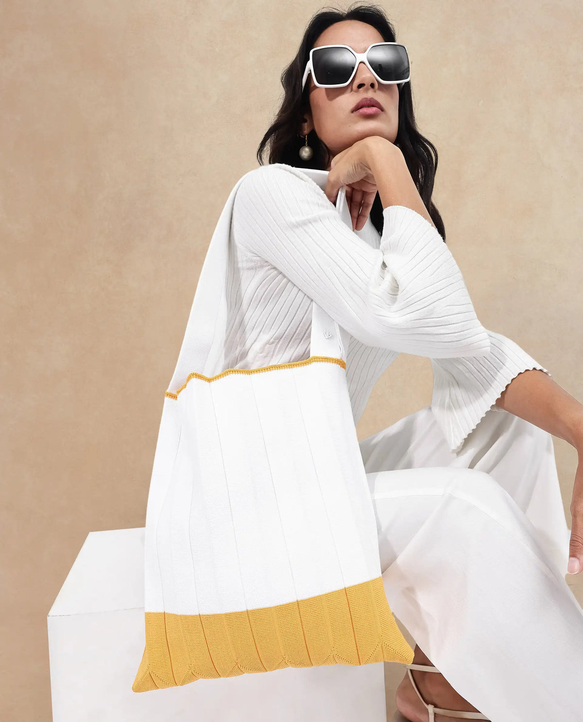 Rareism Articale Women Flounce Off White Polyester Fabric Colorblock Knitted Tote Bag