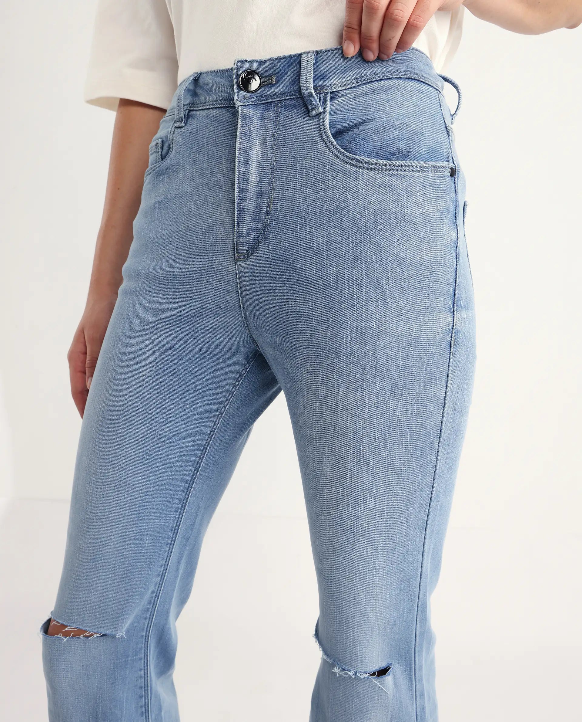 Rareism Women's Fritillary Blue Cotton Blend Plain Ankle Length Relaxed Fit Jeans