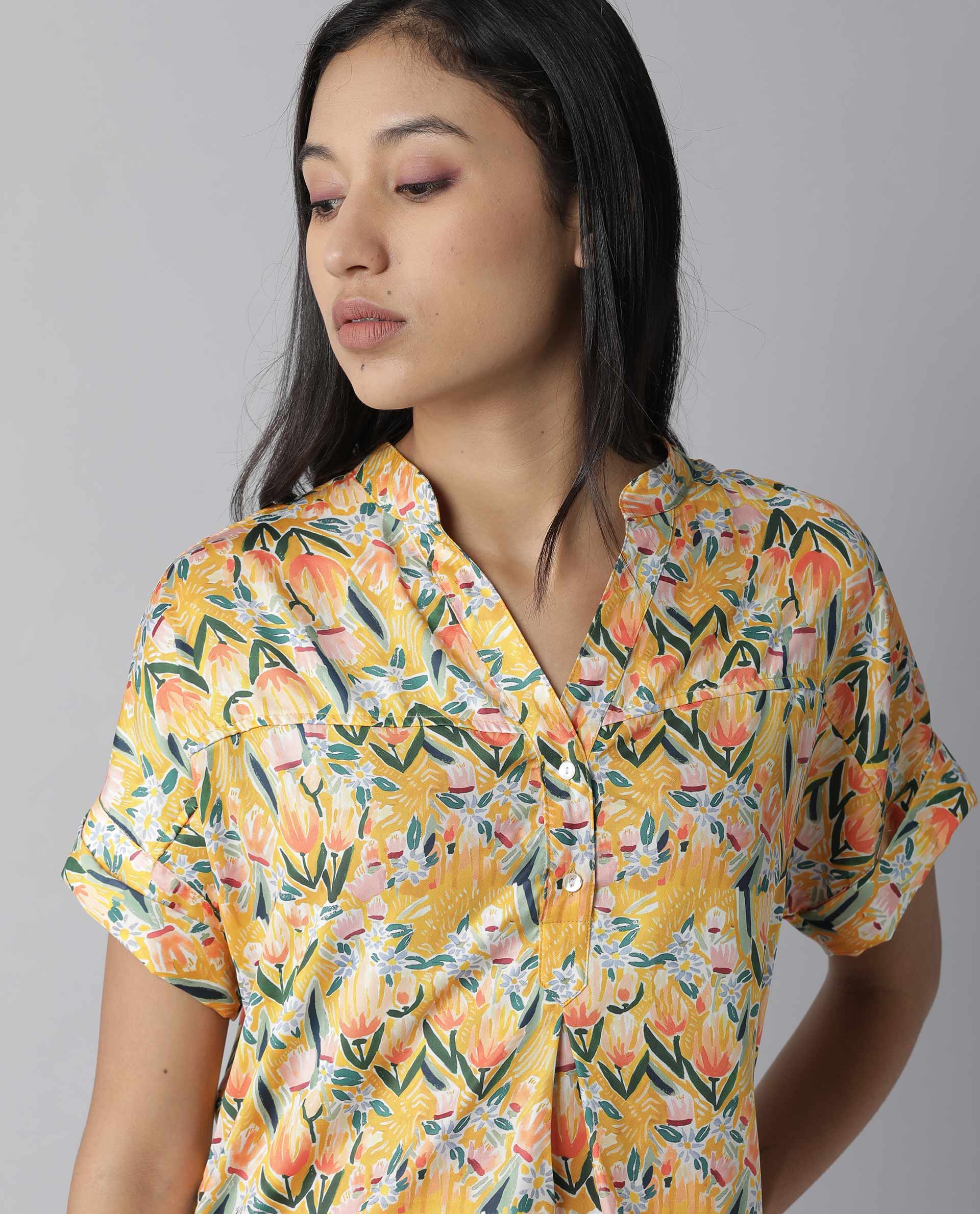 Rareism Women Greenage Yellow Top Short Sleeves Printed