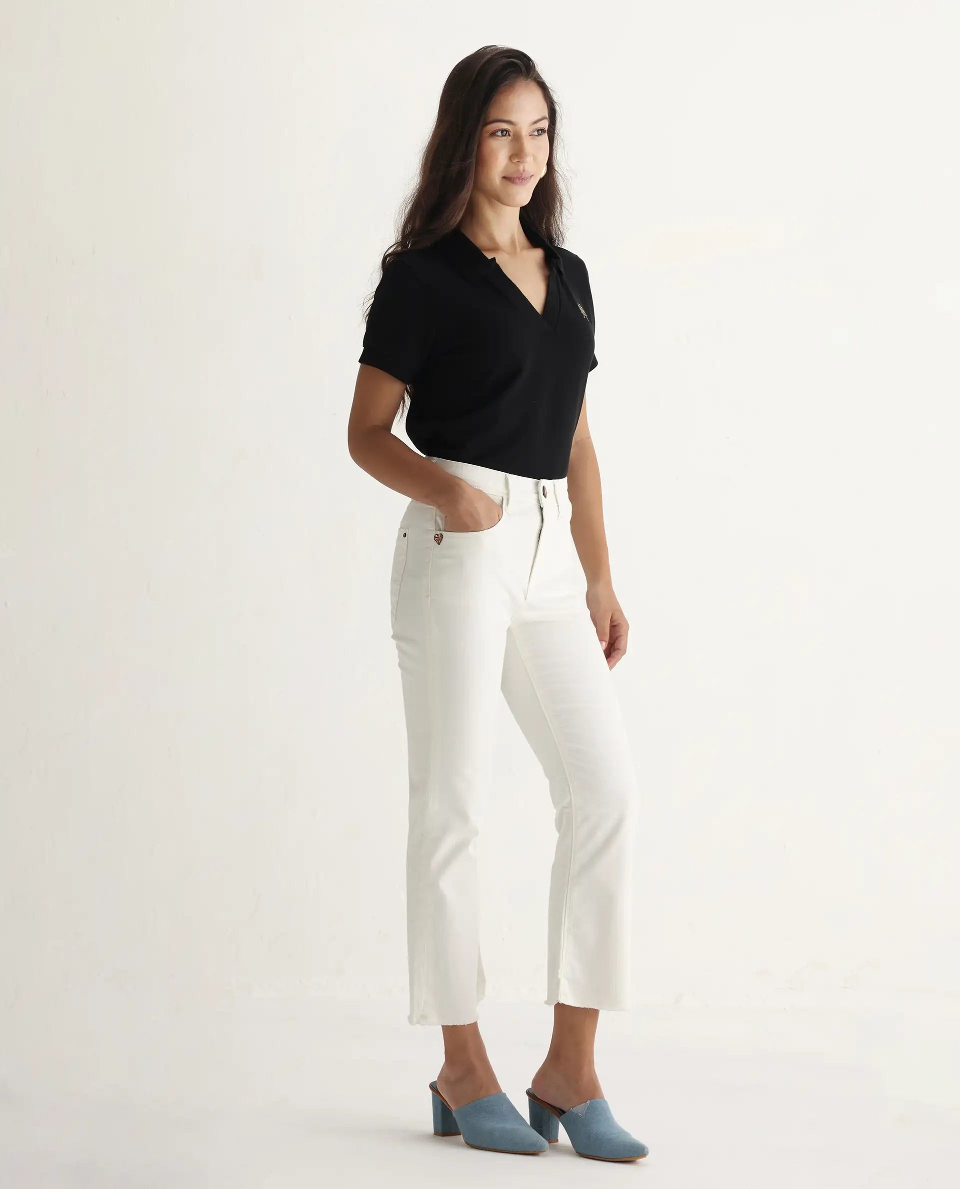 Rareism Women's Hugo White Cotton Plain Ankle Length Relaxed Fit Jeans