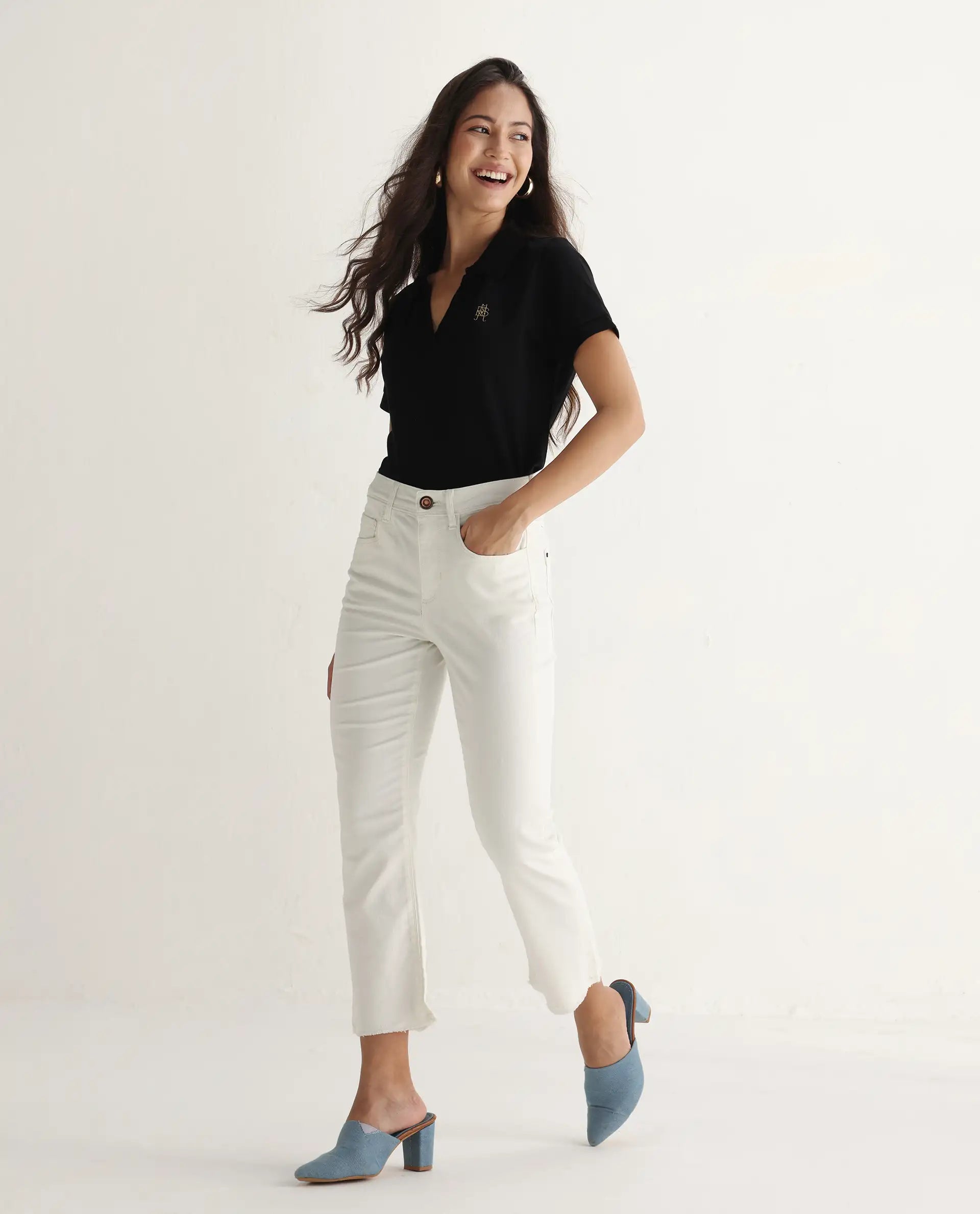 Rareism Women's Hugo White Cotton Plain Ankle Length Relaxed Fit Jeans