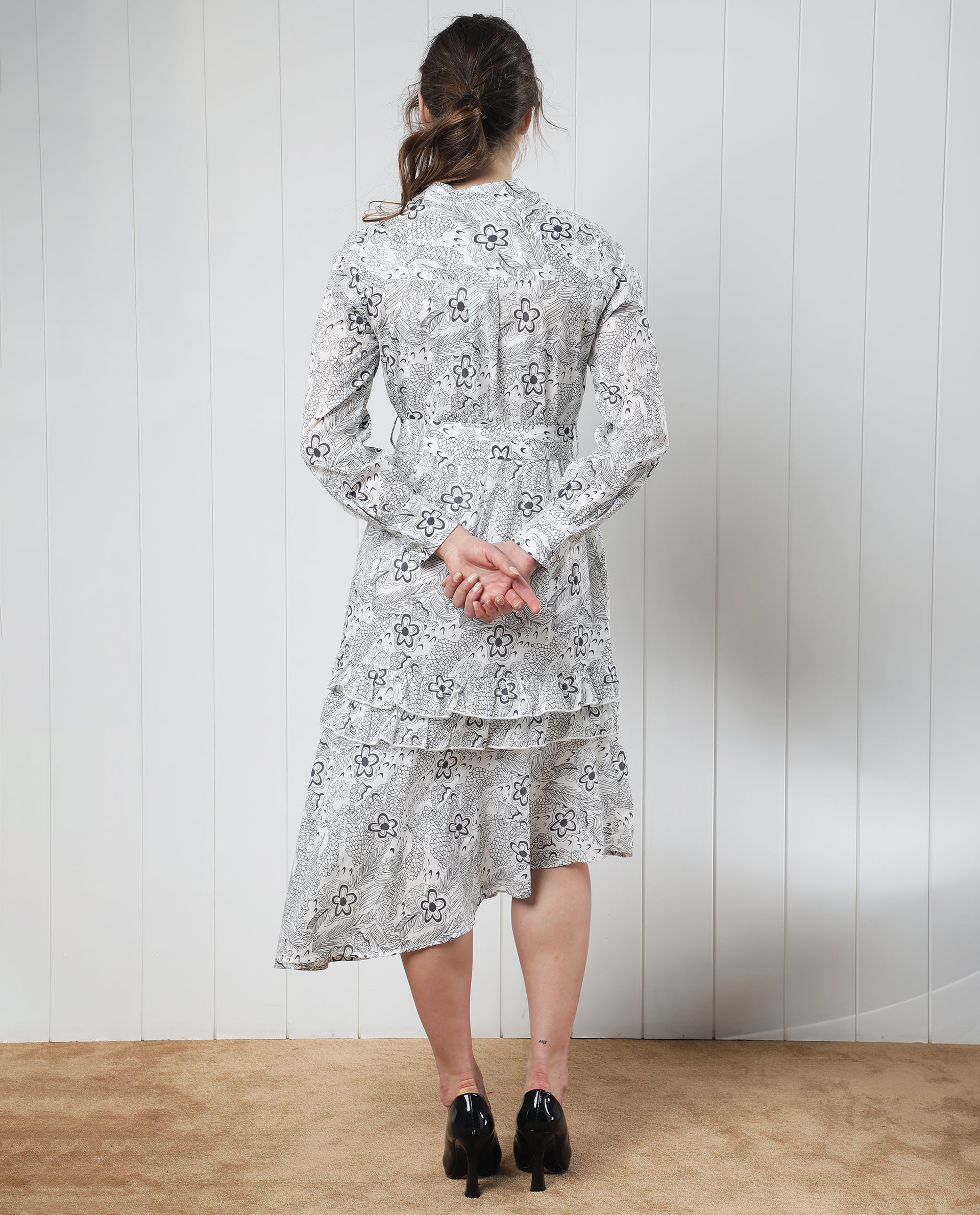 Rareism Women's Roose White Cotton Mandarin Collar Floral Print Knee Length Regular Fit Dress