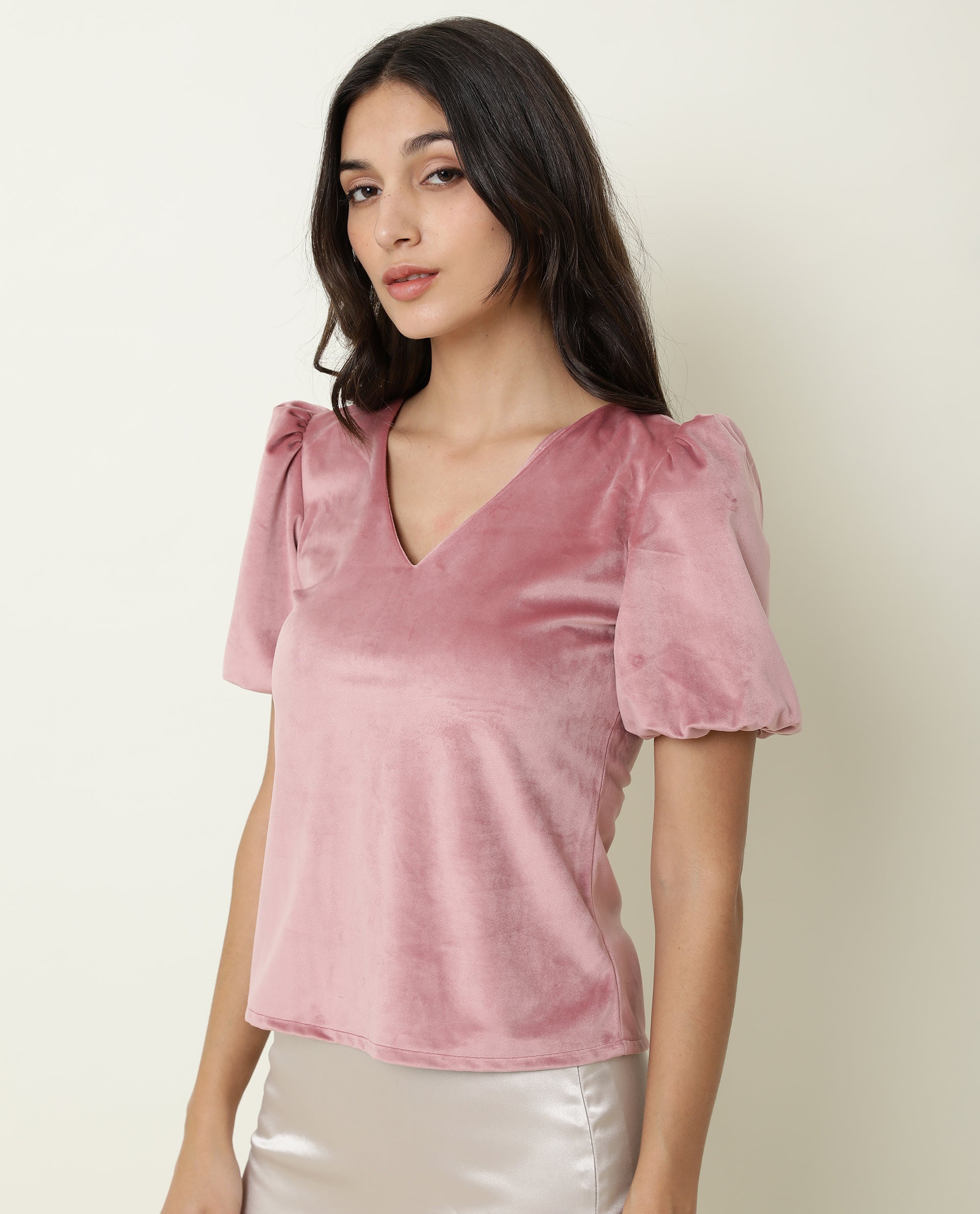 Rareism Women's Mun Pink Velvet V-Neck Plain Cuffed Sleeve Crop Regular Fit Top